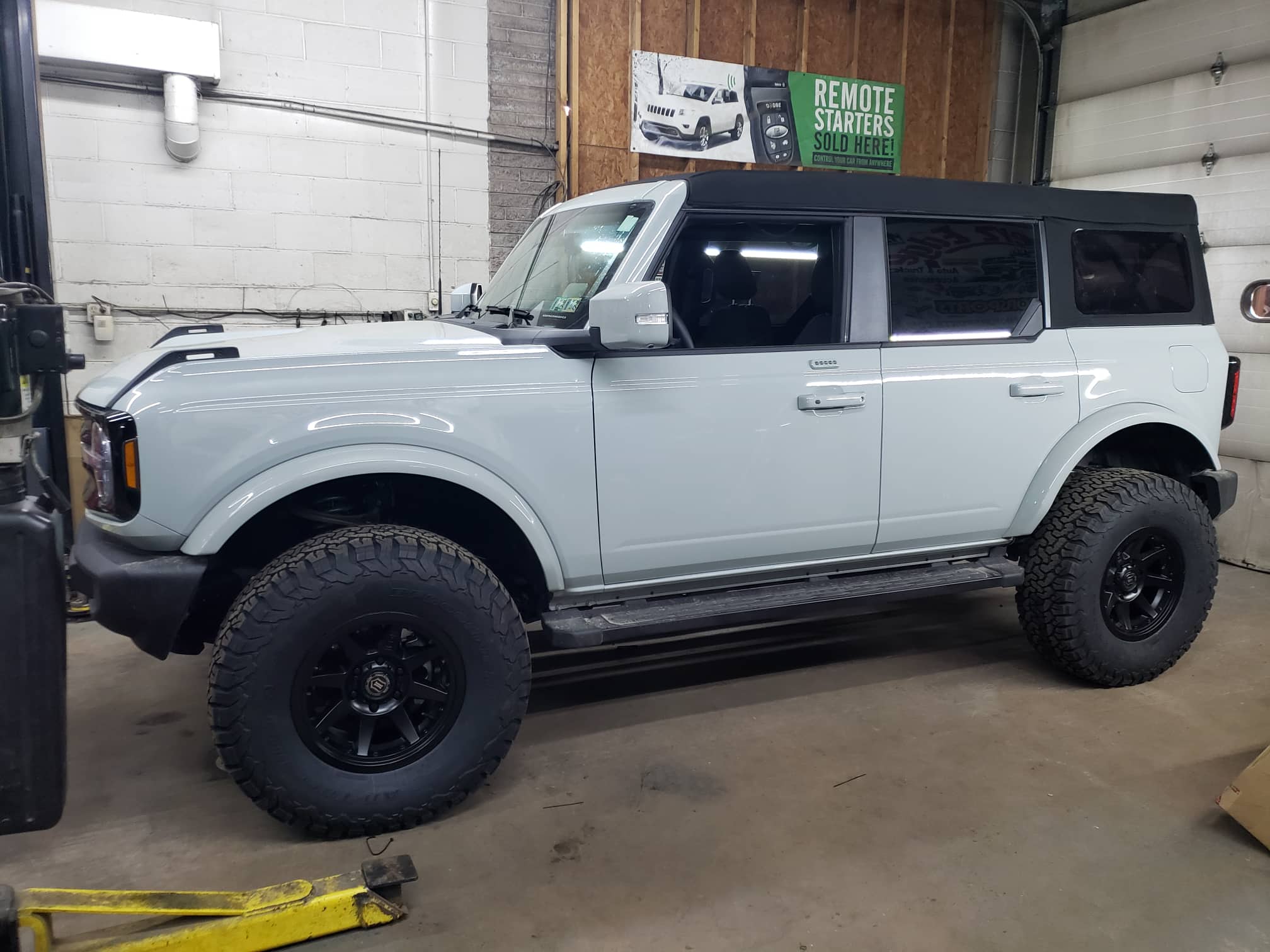 Ford Bronco Show us your installed wheel / tire upgrades here! (Pics) received_764422665411227