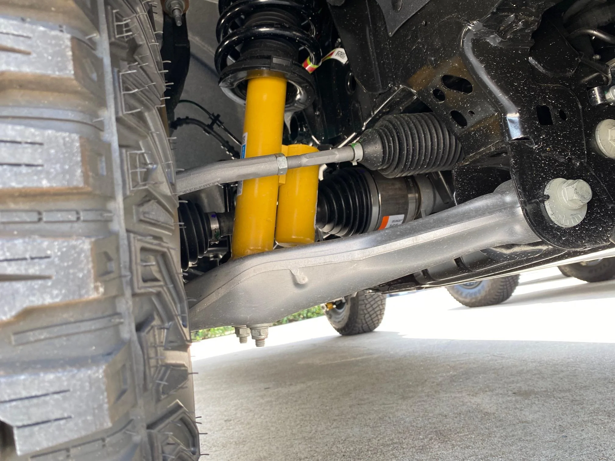 Ford Bronco Tie Rods visual comparison: 2023 WildTrak Hoss 3.0 vs Badlands SAS vs Bronco Raptor IMG_5836