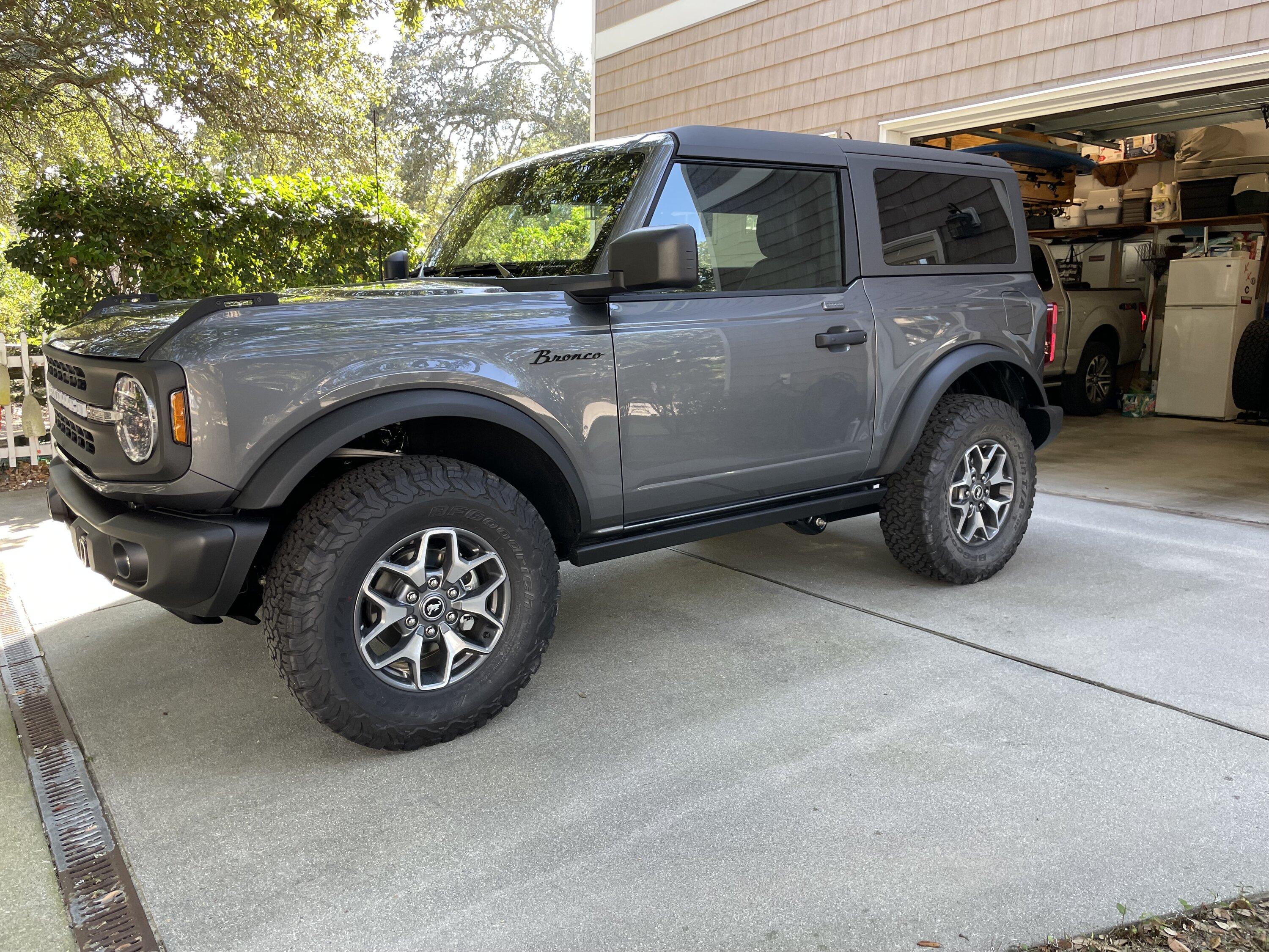 Ford Bronco CARBONIZED GRAY Bronco Club IMG_7560