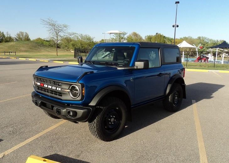Ford Bronco I need mud flaps, whats everyone using? DSC01007.JPG