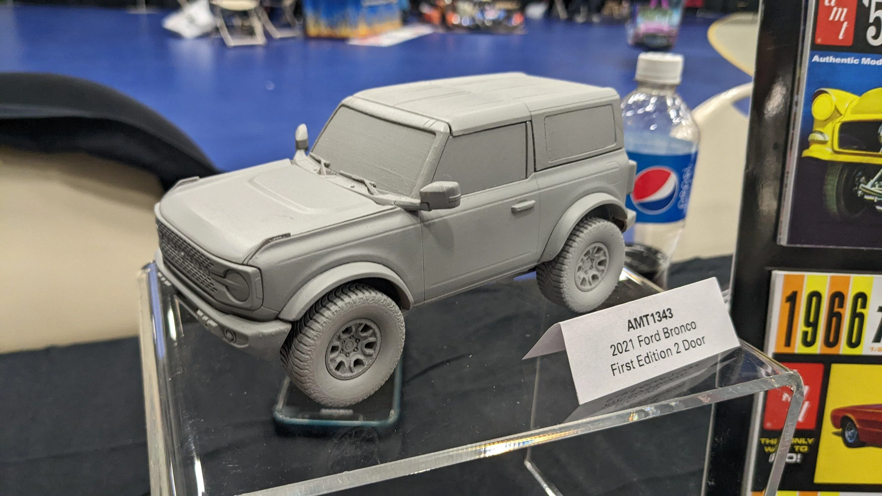 Ford Bronco Bronco First Edition 2-Door 1/25 Scale Model Kit from AMT PXL_20221113_182930716