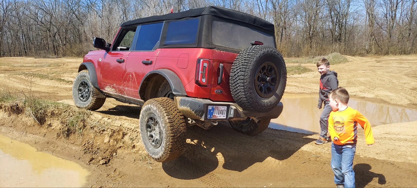 Ford Bronco First off-roading trip with Icons & 37s! Badlands ORP Attica, IN 20230330_125743