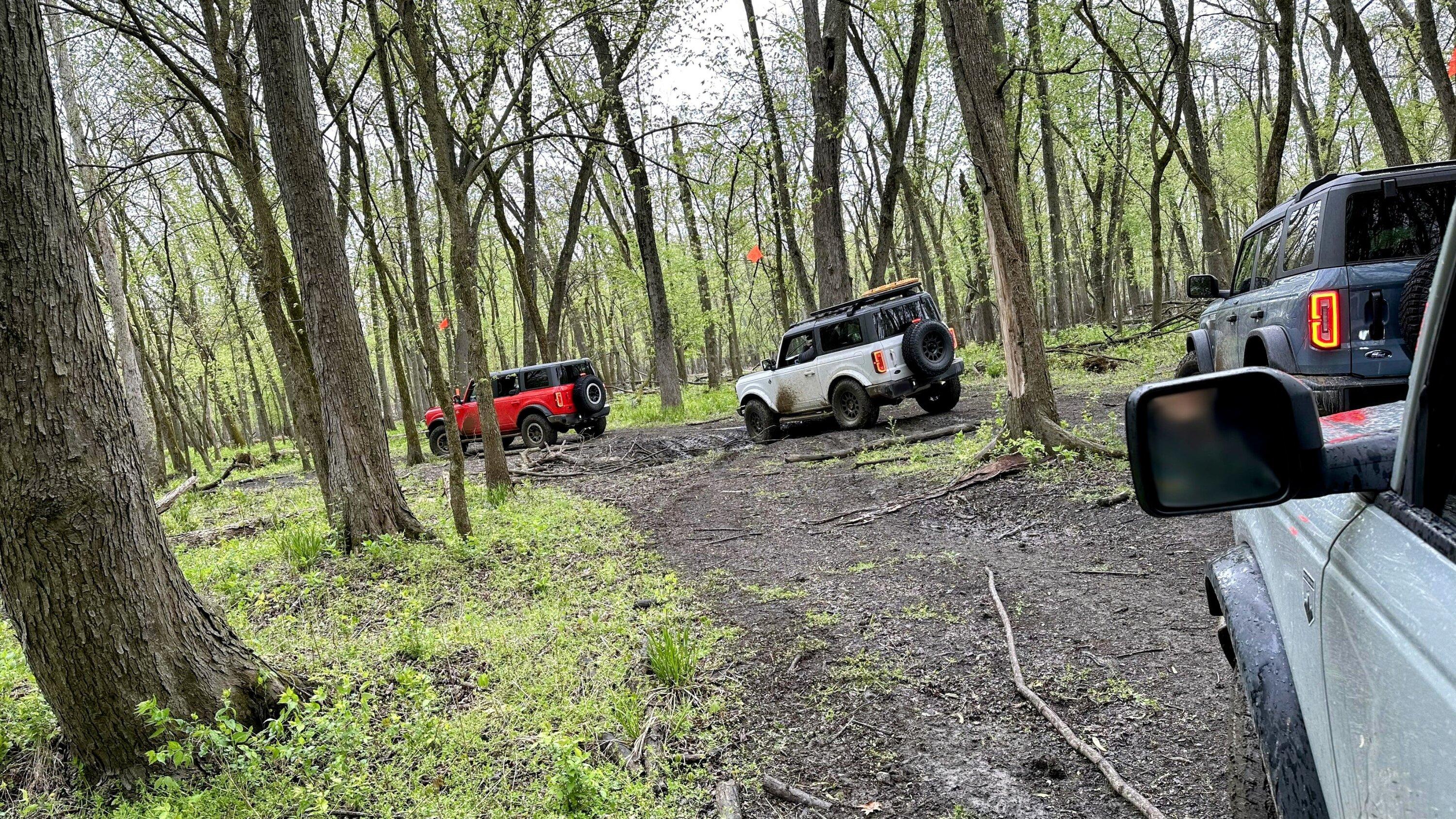 Ford Bronco I put Toyo 285/75r17 tires on a stock 2.7L Outer Banks with 3.73 diff - AMA badlands_1~2