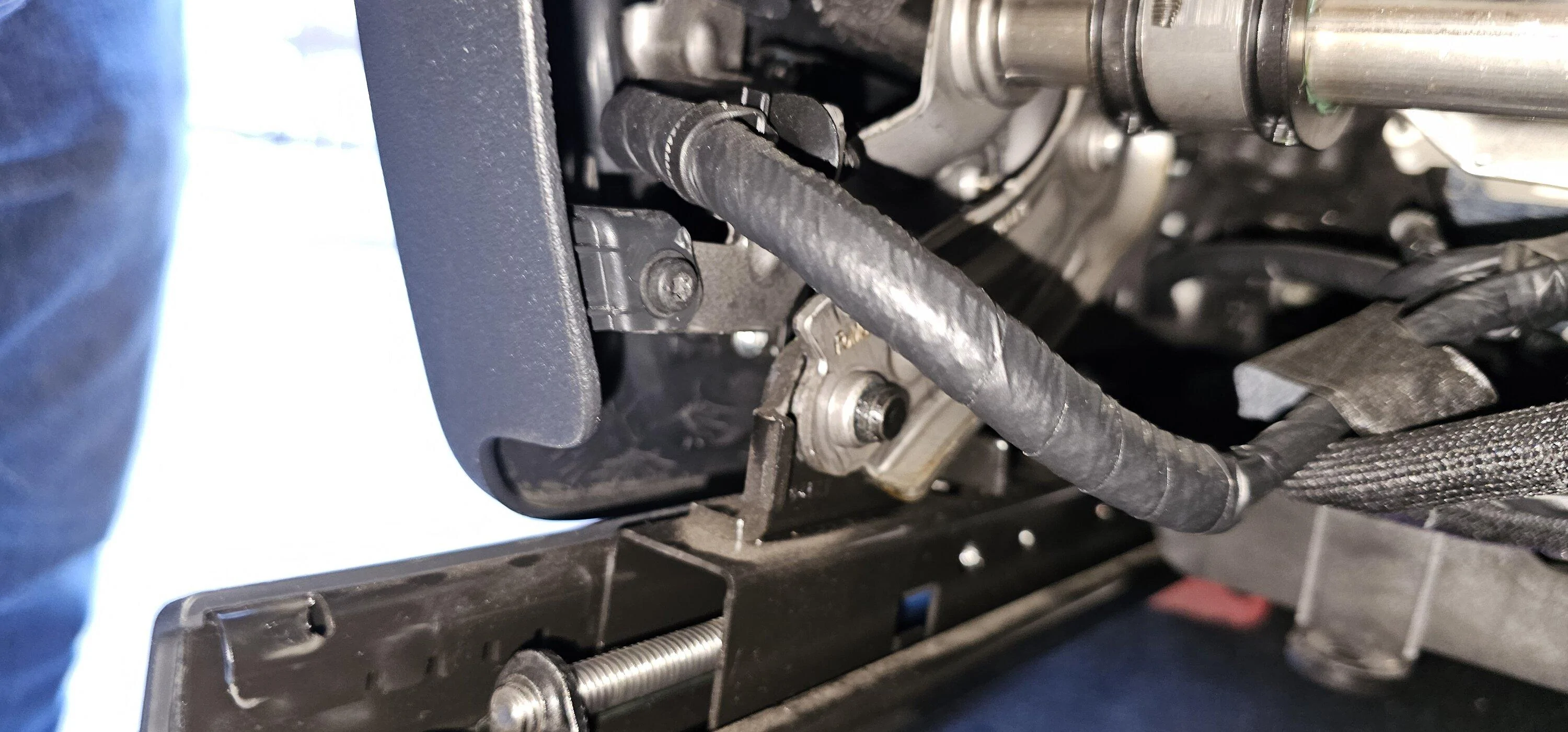 Ford Bronco Removing side plastics from drivers seat. 20230503_062609