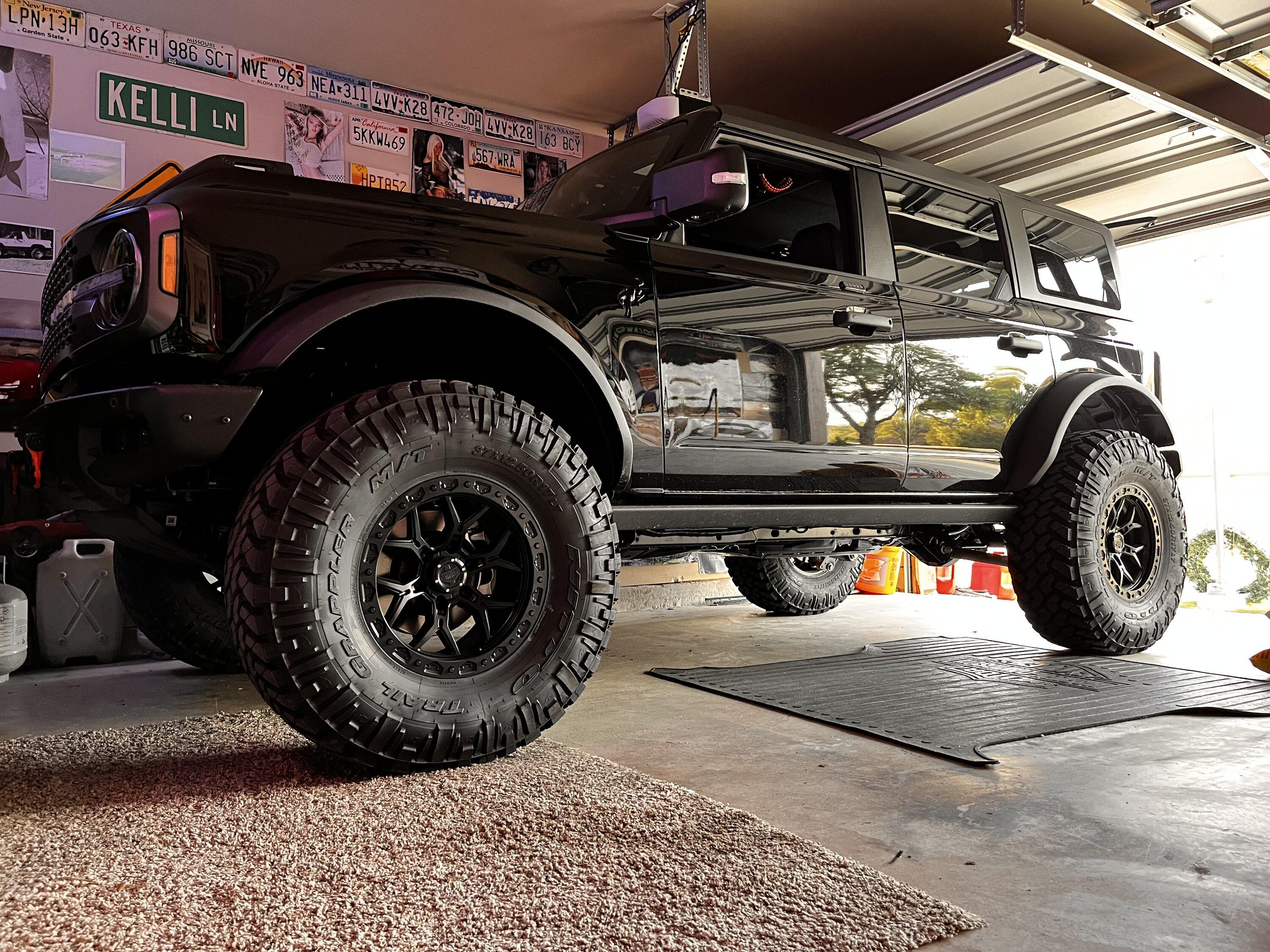 Ford Bronco BUC CRZY Build on 4" Lift +  37's IMG_0218