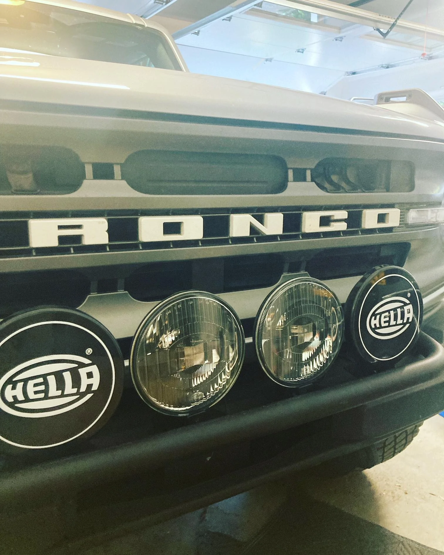 Hella01.JPG