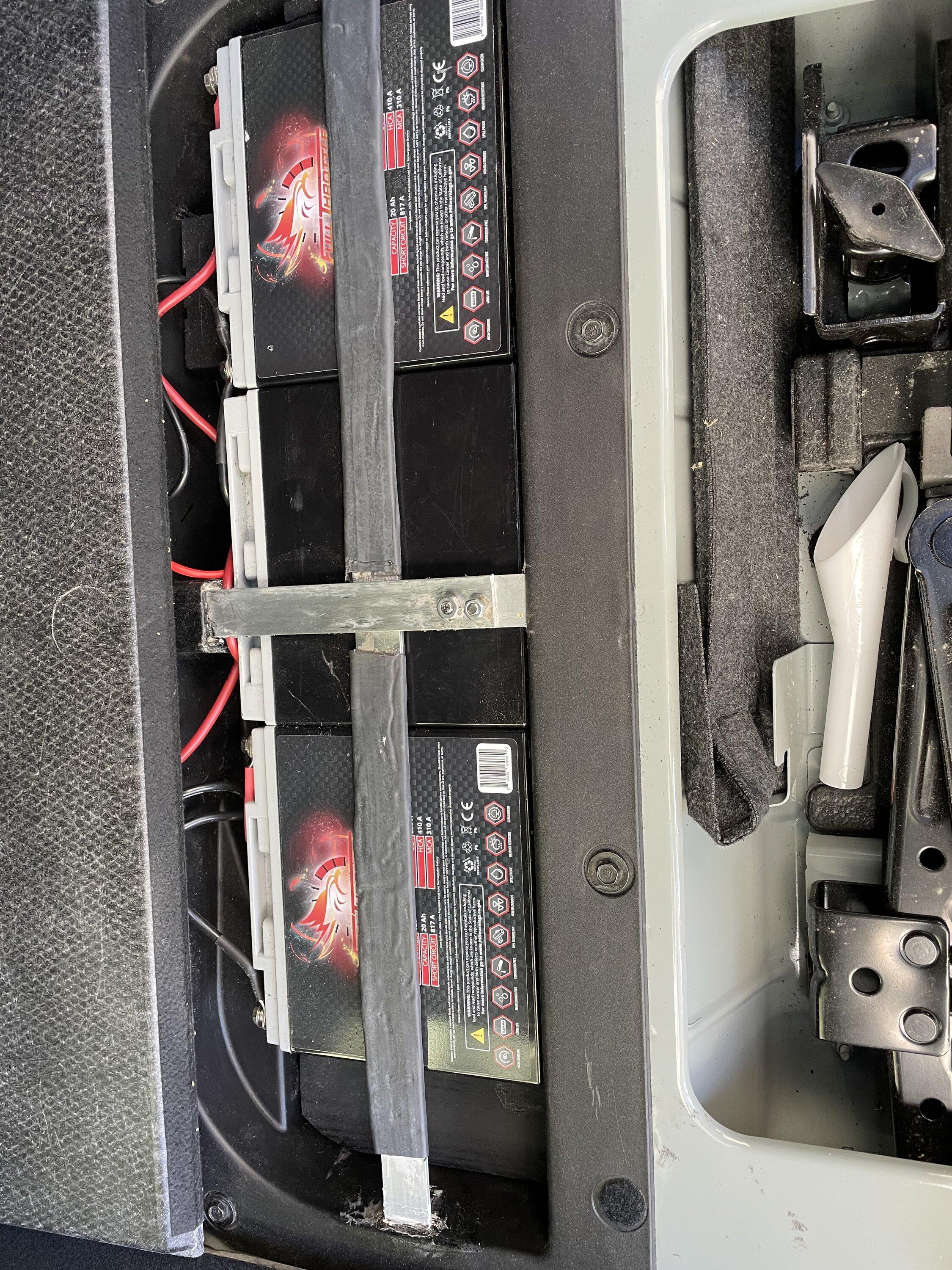 Ford Bronco Basesquatch overland build with dual battery setup 46893D25-9089-4943-BFA4-F38C9AA99F2E