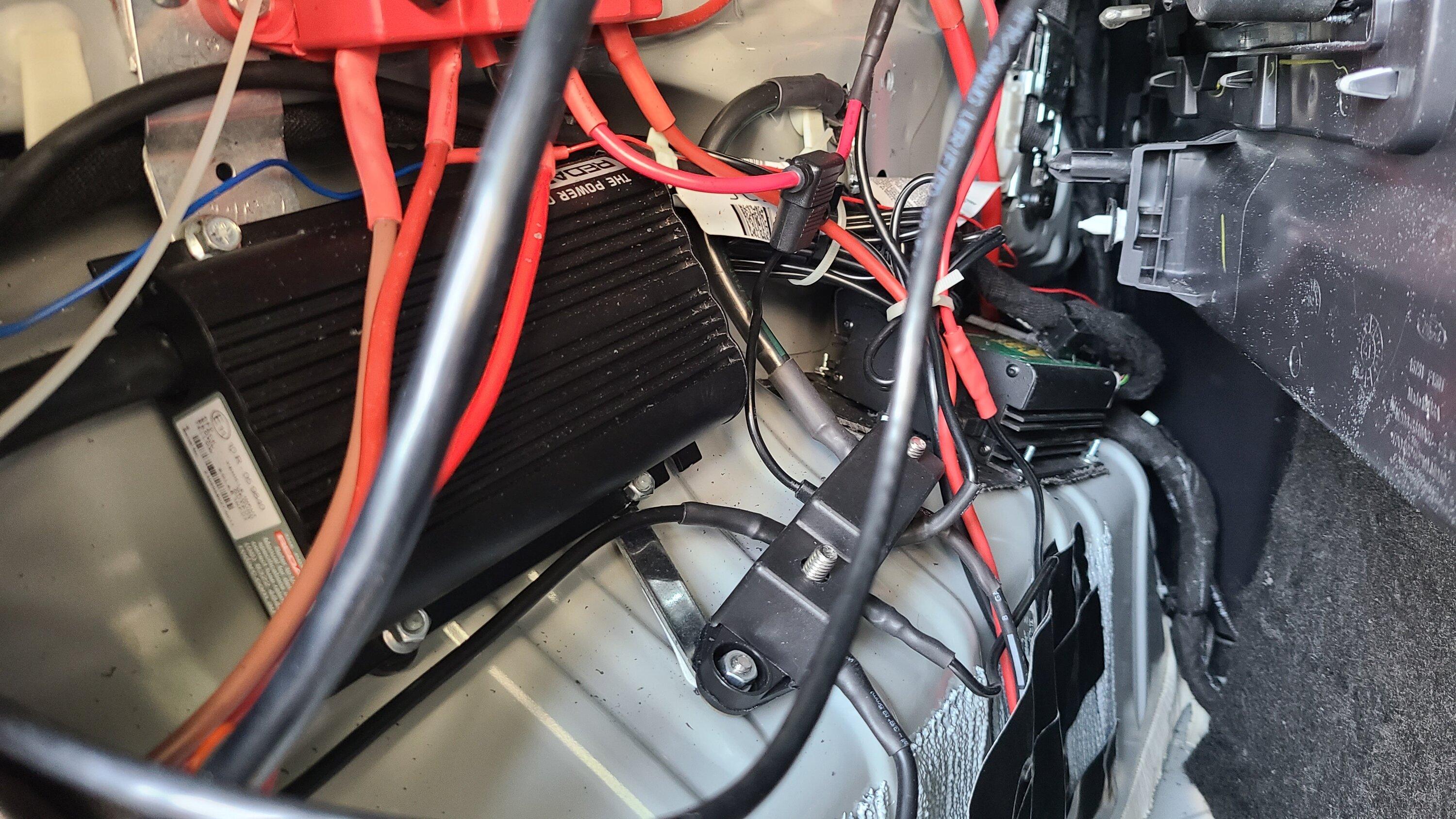 Ford Bronco Basesquatch overland build with dual battery setup 6F77DB7F-CCDD-4580-9859-E02FF39BED16