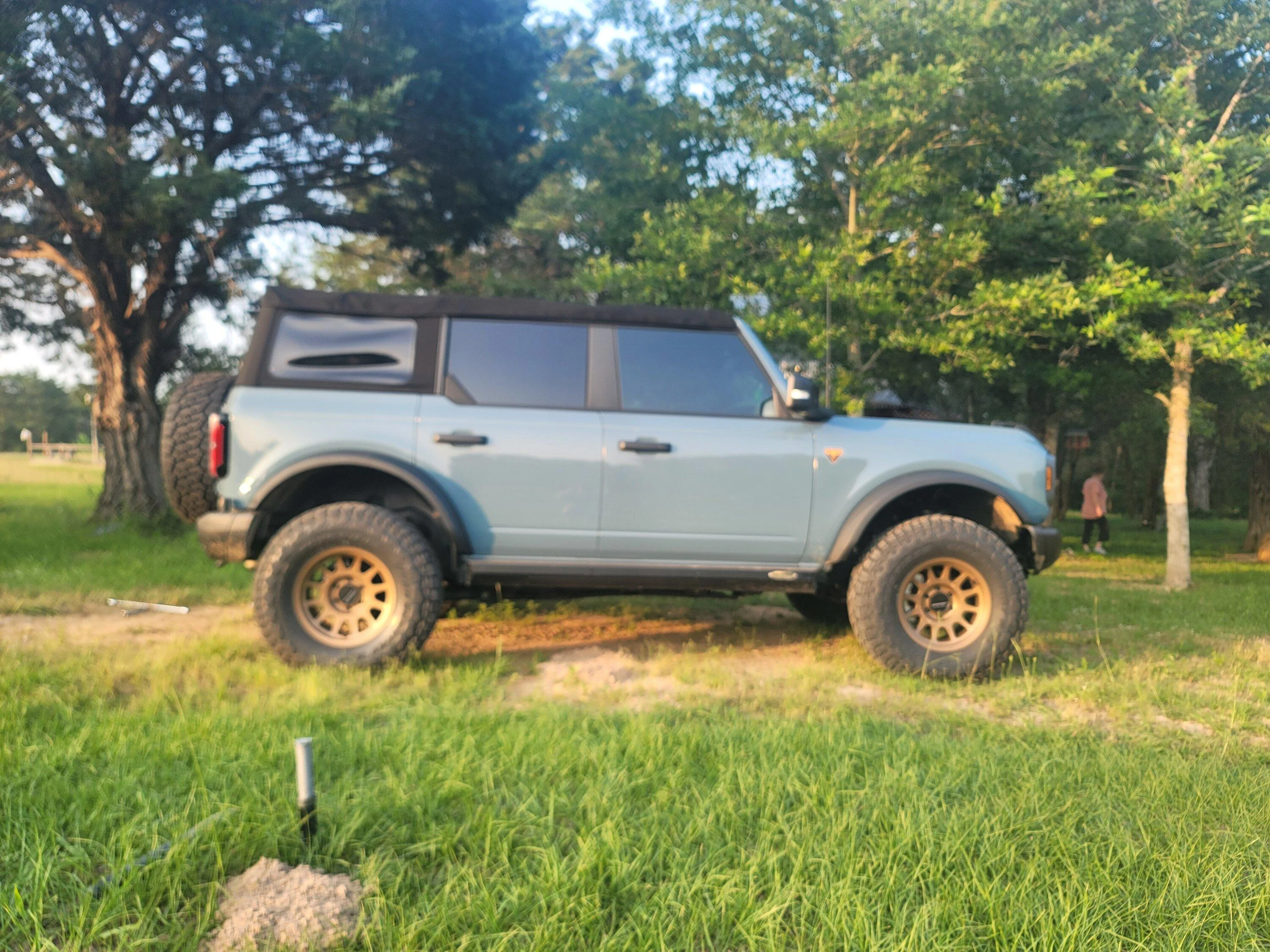 Ford Bronco 35s on Non-Sasquatch Badlands 20230505_191454