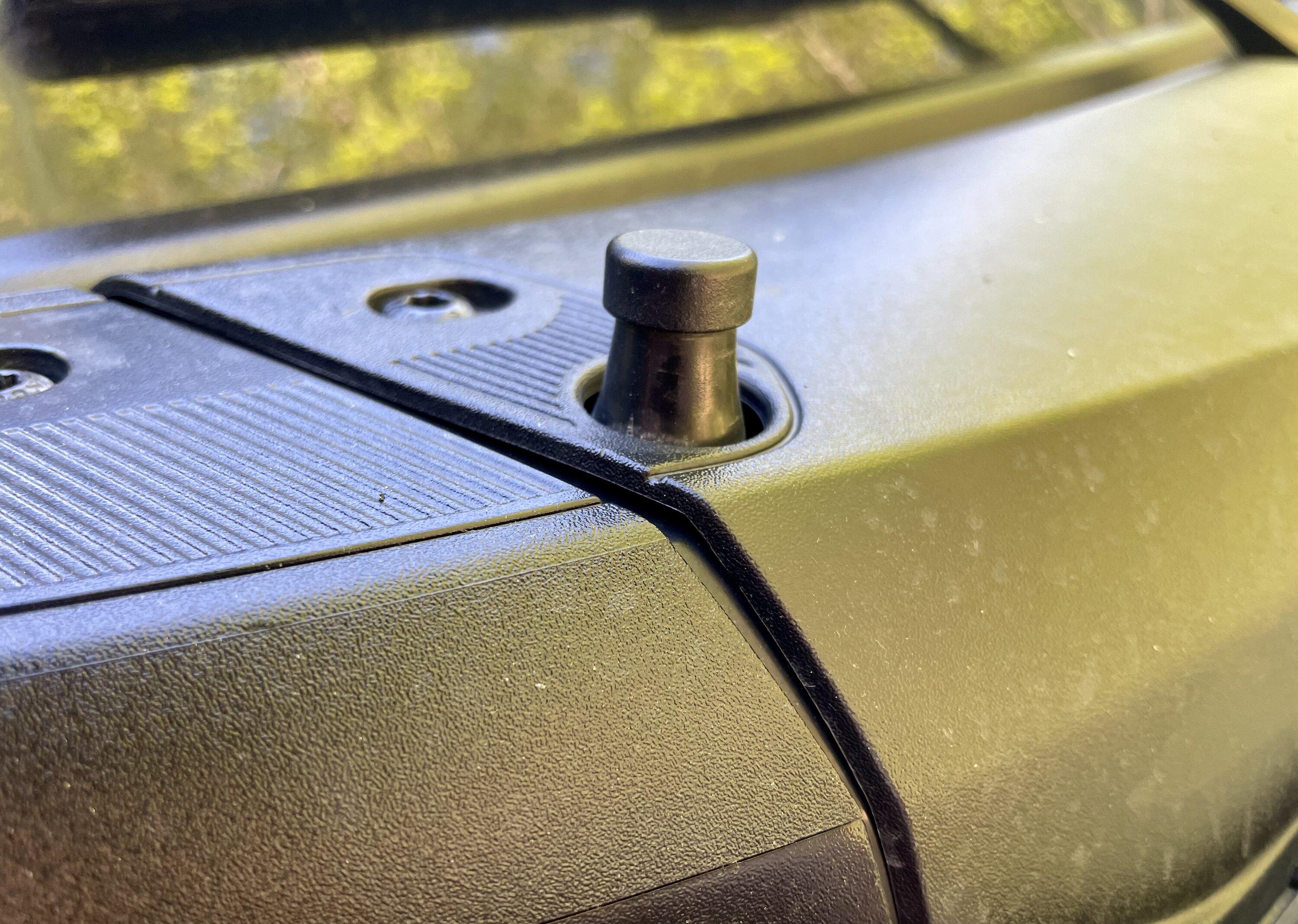 Ford Bronco Stubby (shorter) antenna IMG_3938