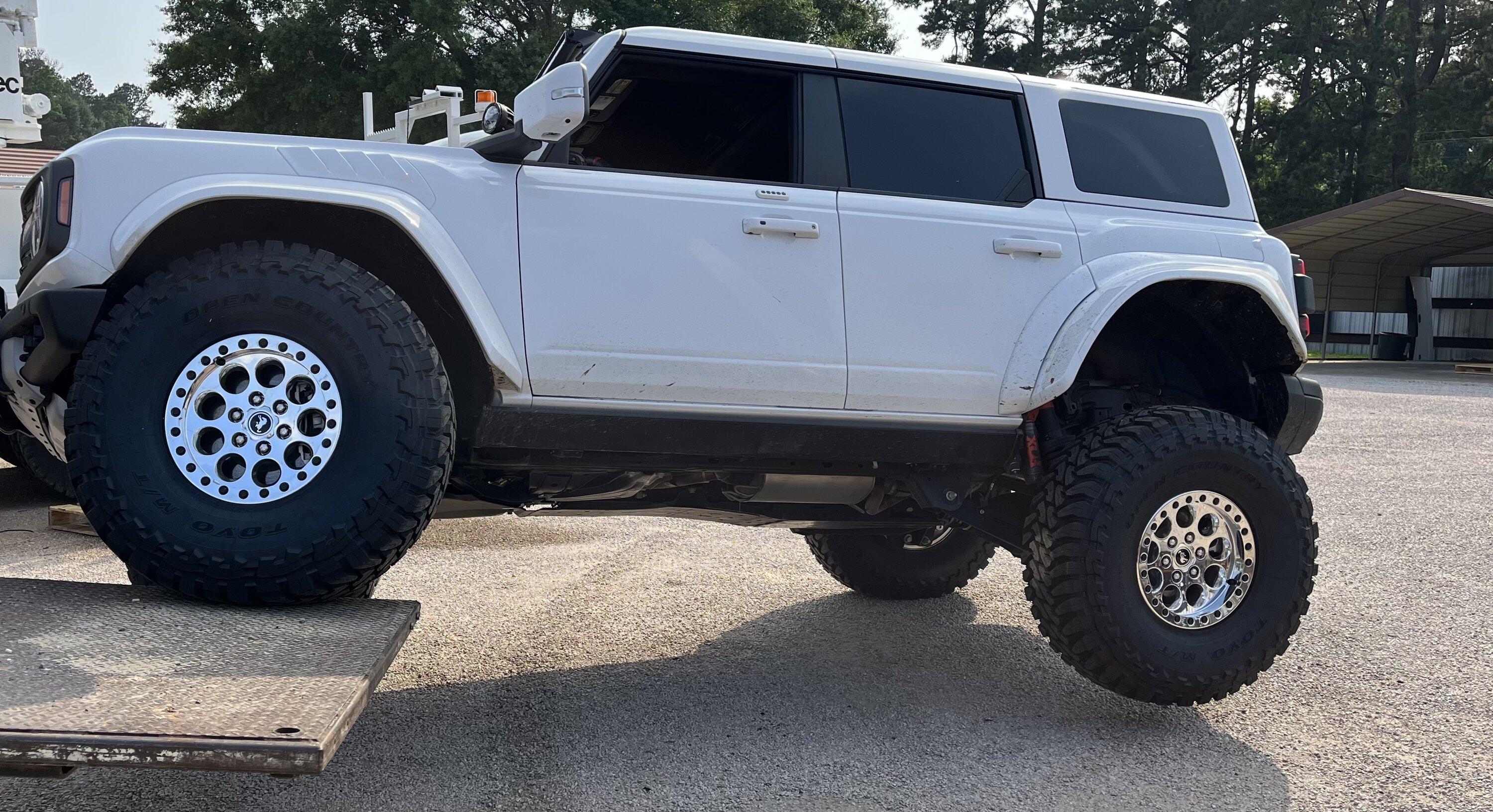 Ford Bronco 40" tires on a Bronco Raptor? 675A7BFC-3F42-4141-8451-F96FF979B293