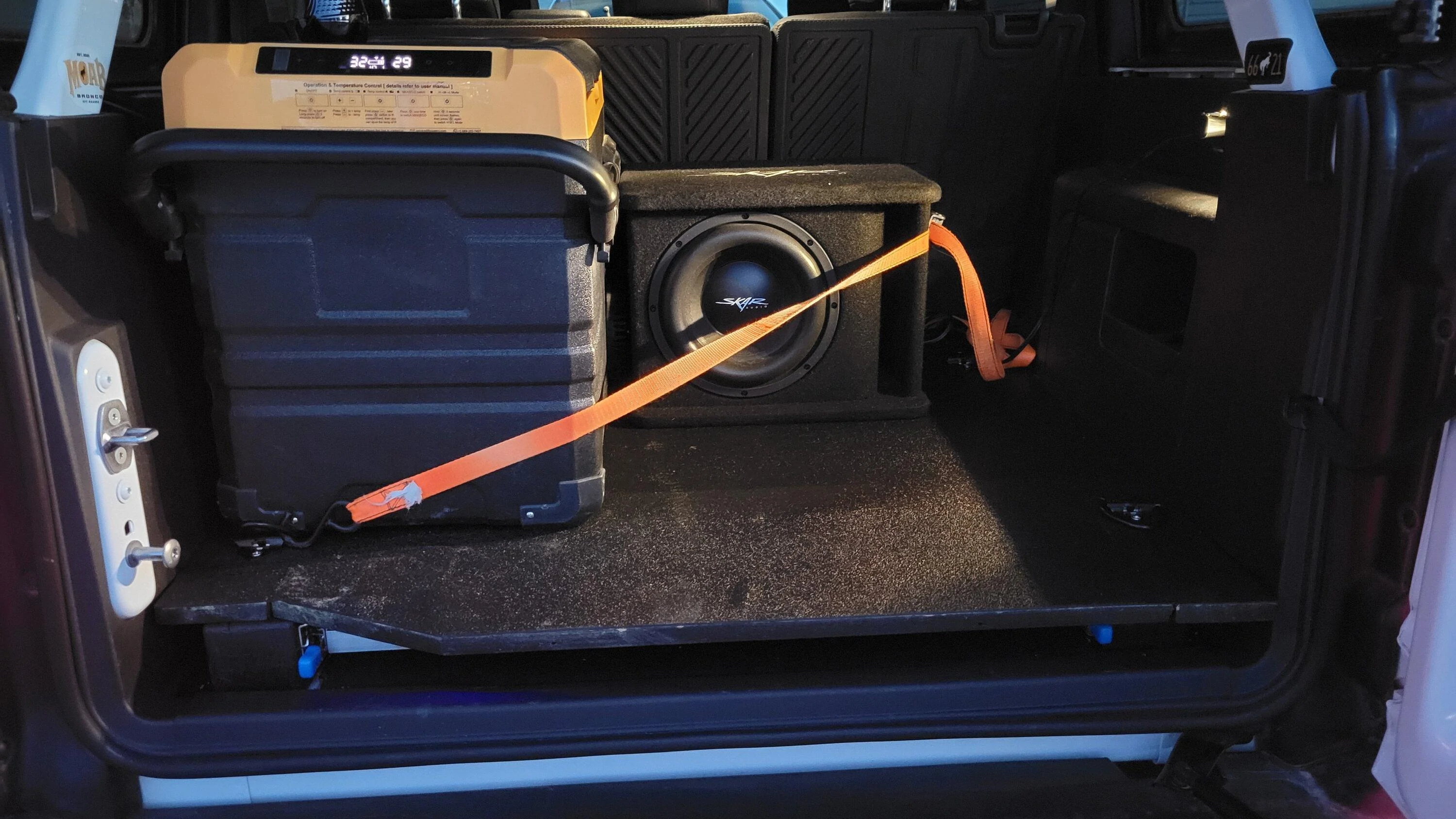 Ford Bronco Bronco sliding tail gate and floor leveling 20230507_205508
