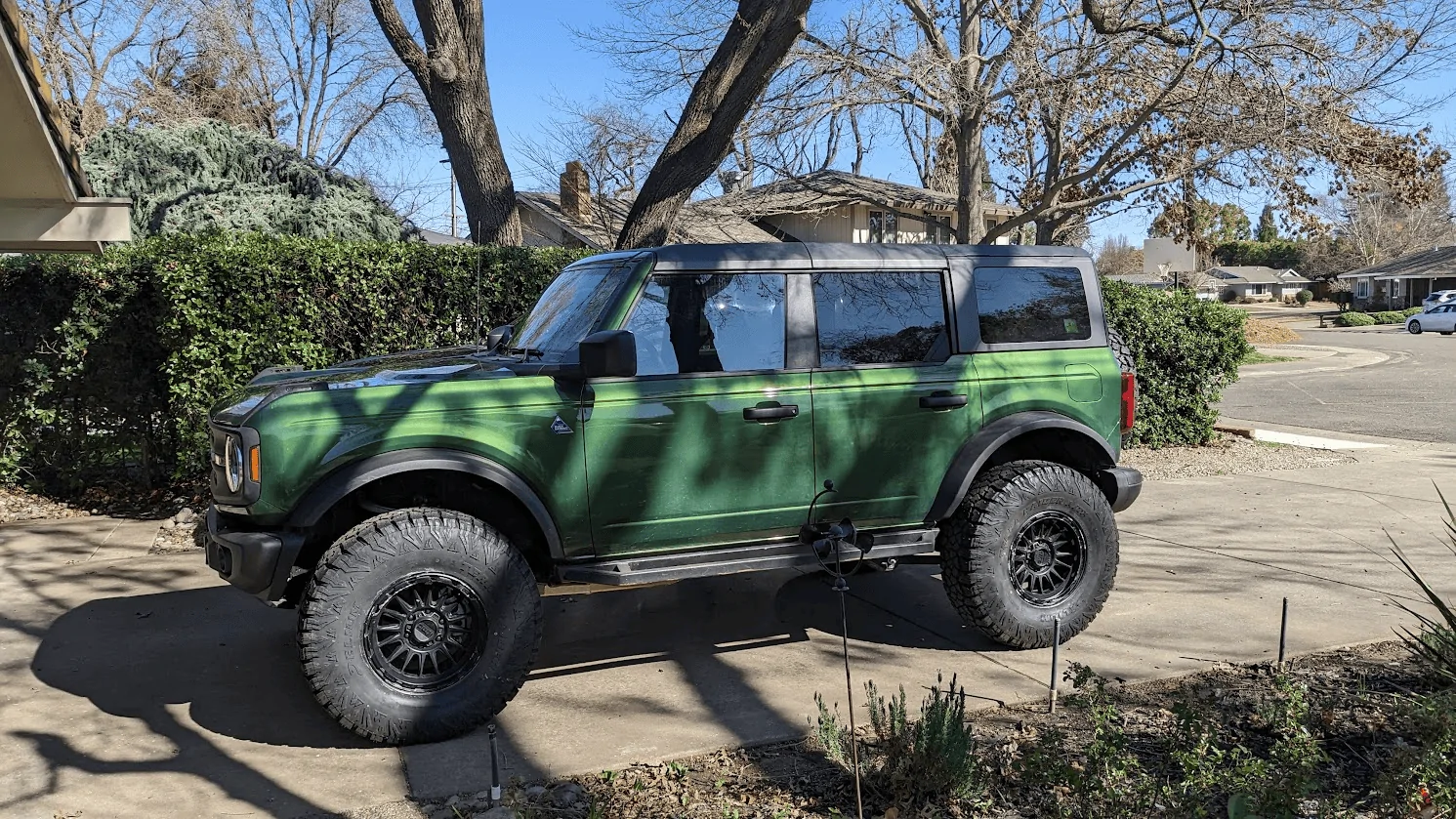 Ford Bronco Snacktime's Broken Bronco Build 1683558722971