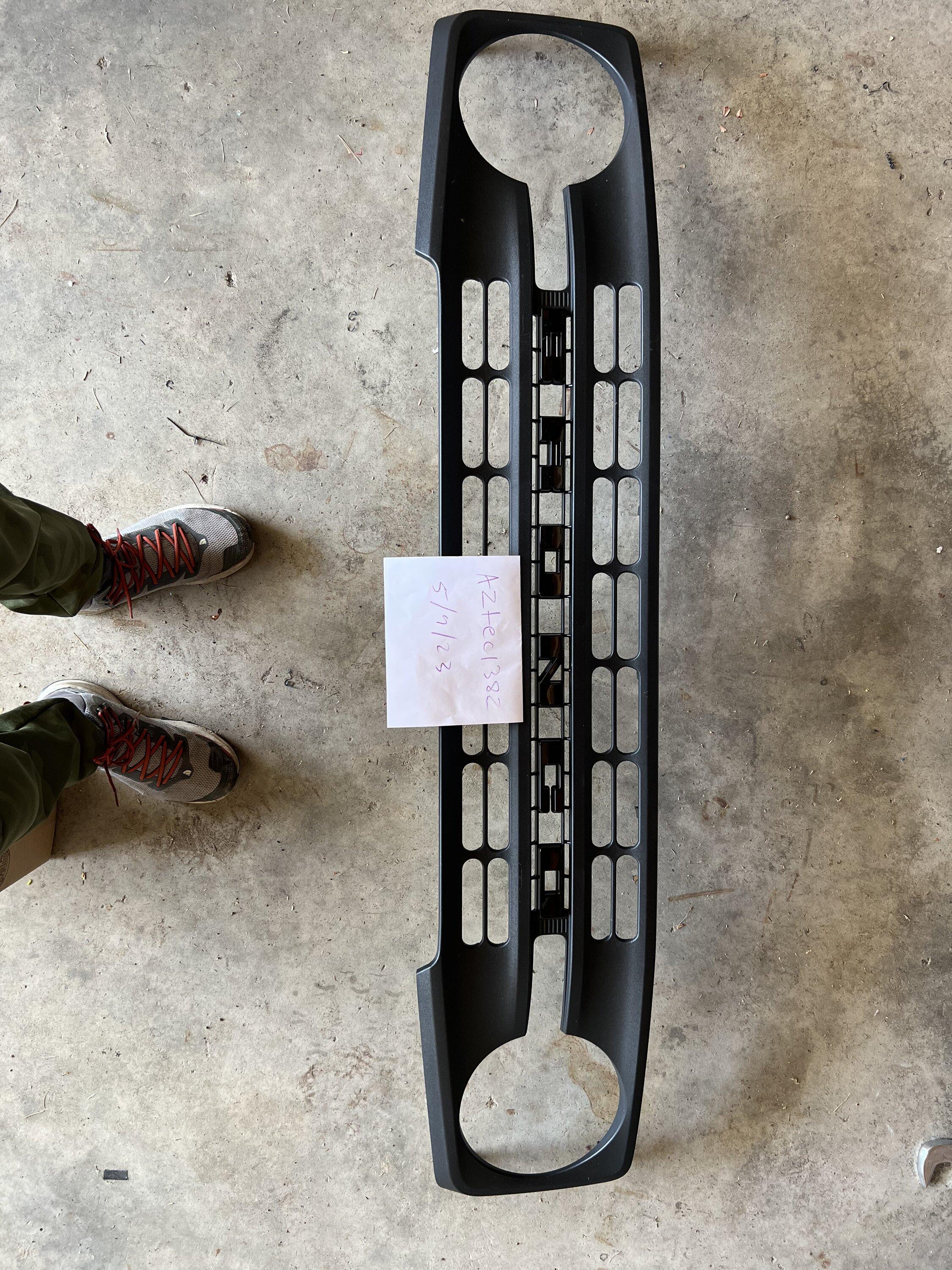 Ford Bronco Base grill 59DFBCA7-8B4A-4C40-94AF-BC82BC0E7A1B