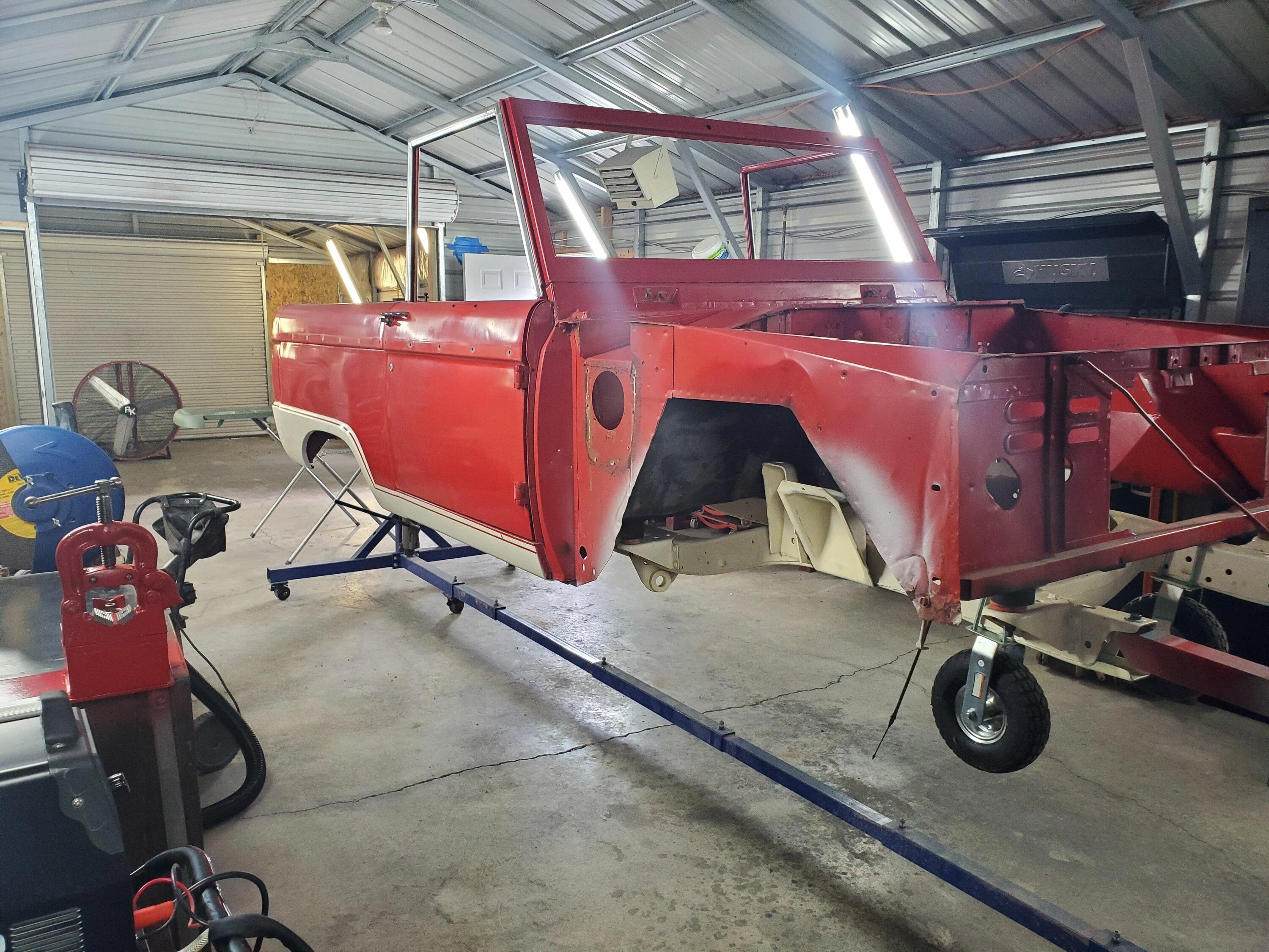 Ford Bronco Having a problem… Deciding which Bronco to DRIVE 1513