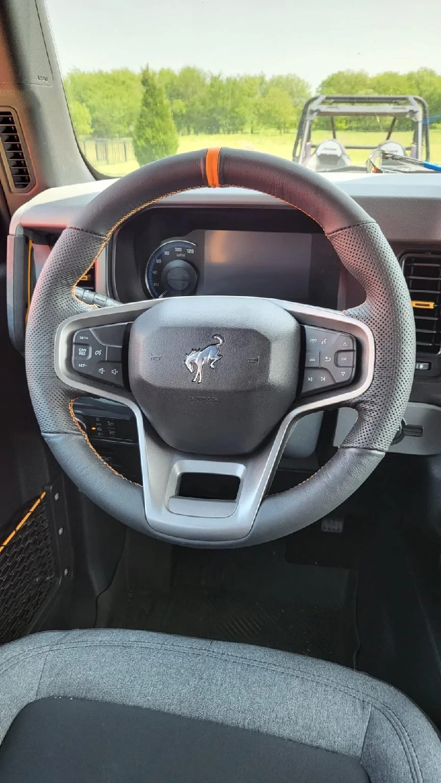 Ford Bronco Redline Goods base steering wheel installed Resized952023050795115824