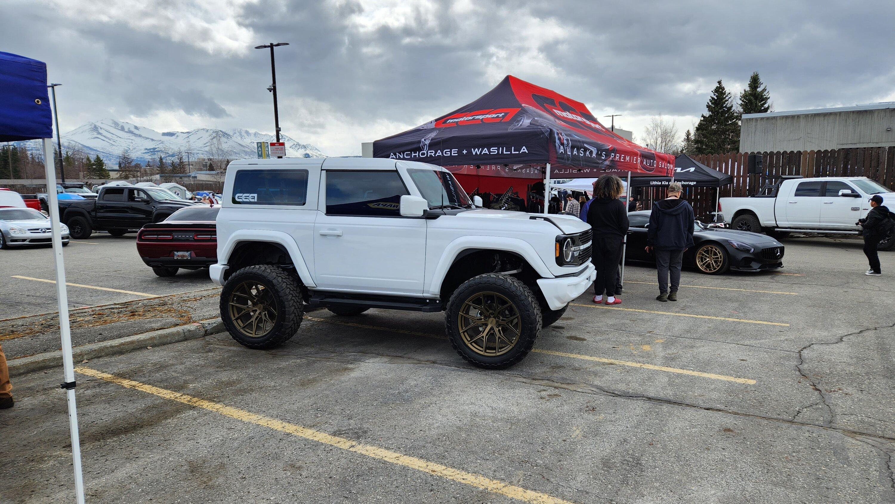 Ford Bronco Just installed the Bestop fender flares 20230506_120740