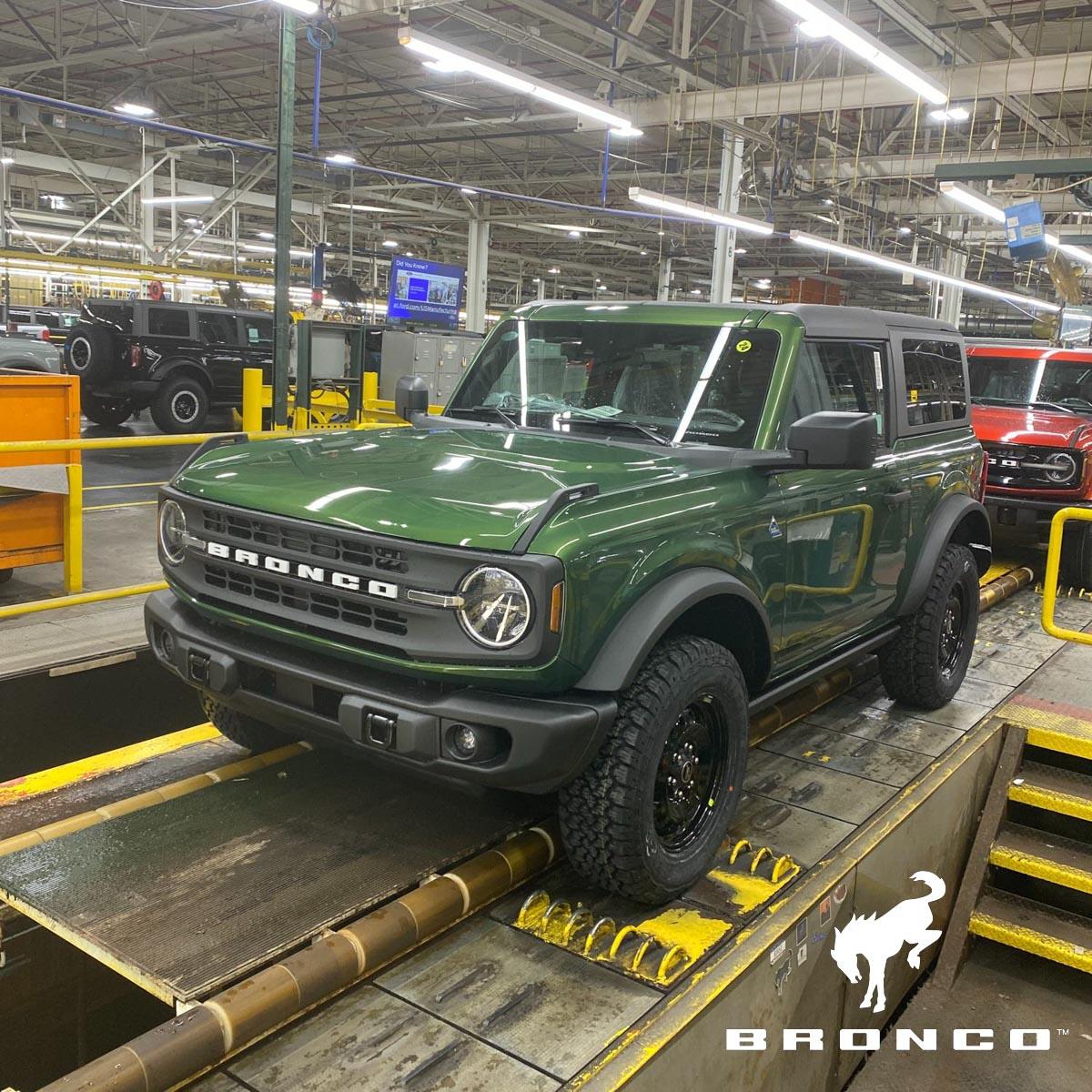 Ford Bronco 4/24/2023 Build Week image