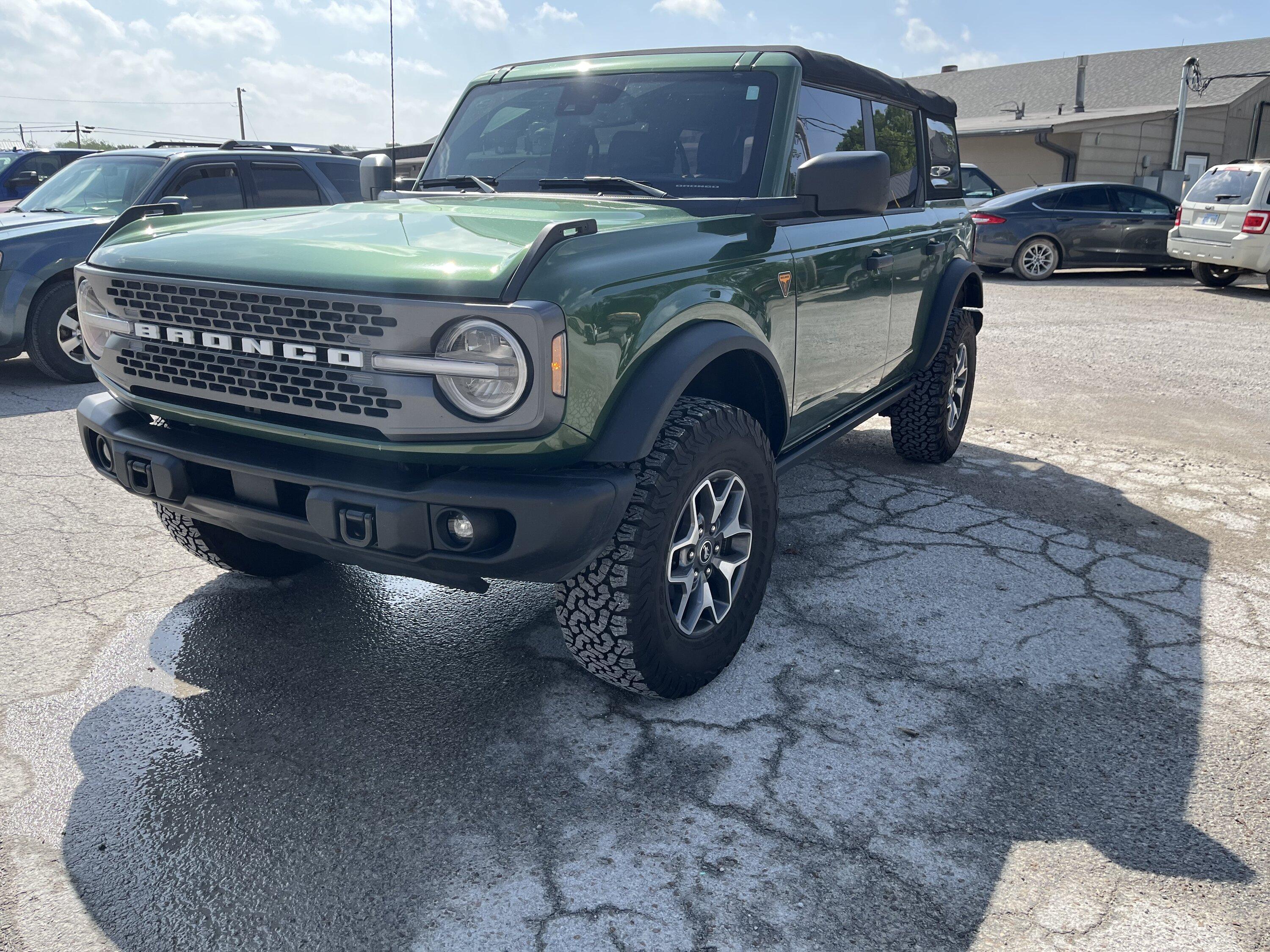 Ford Bronco ERUPTION GREEN Bronco Club 8503590B-8561-4A3A-A738-351DF922010F