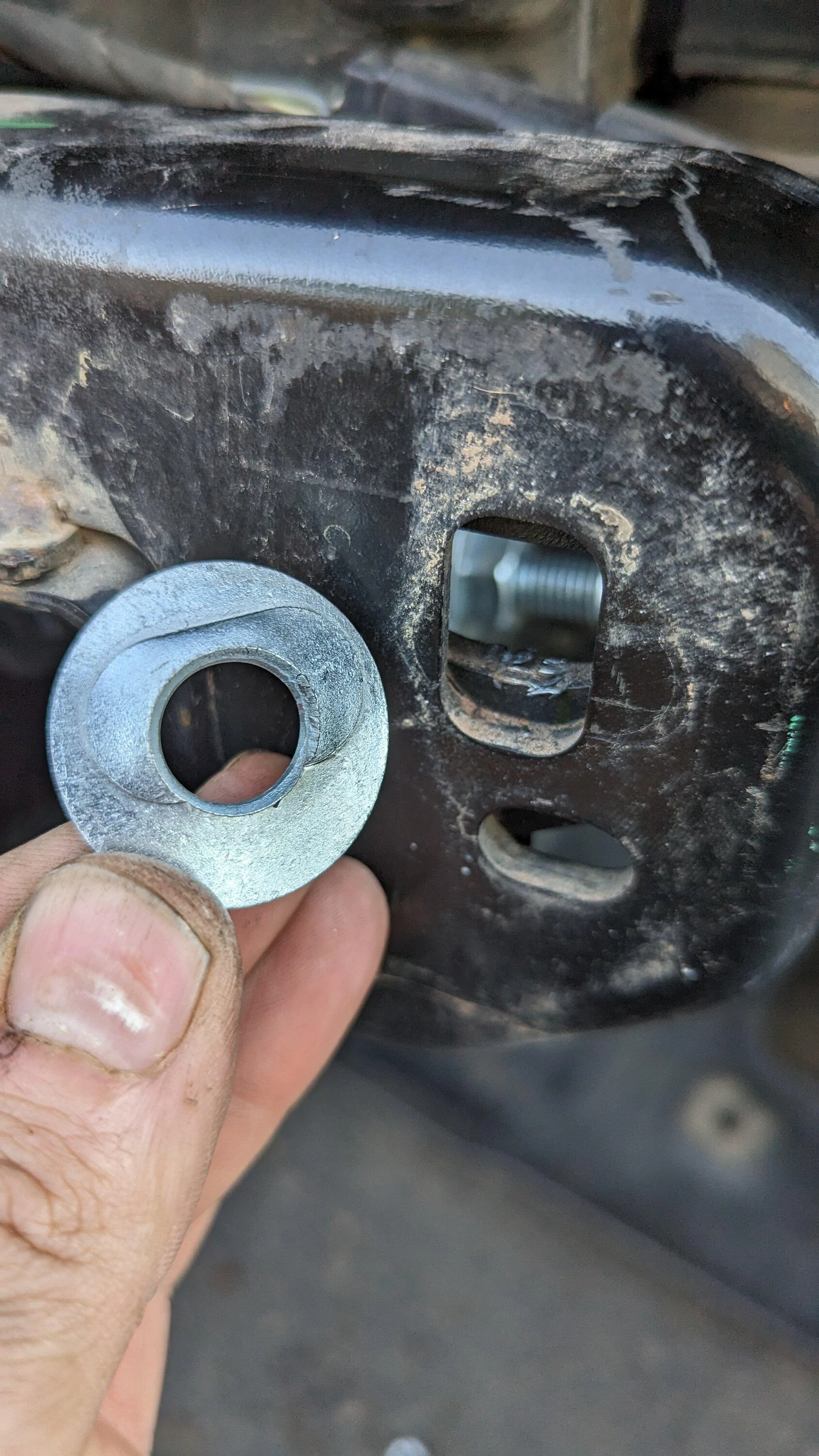 Ford Bronco Damage while using winch on improperly installed Rough Country High Mount PXL_20230513_020843457