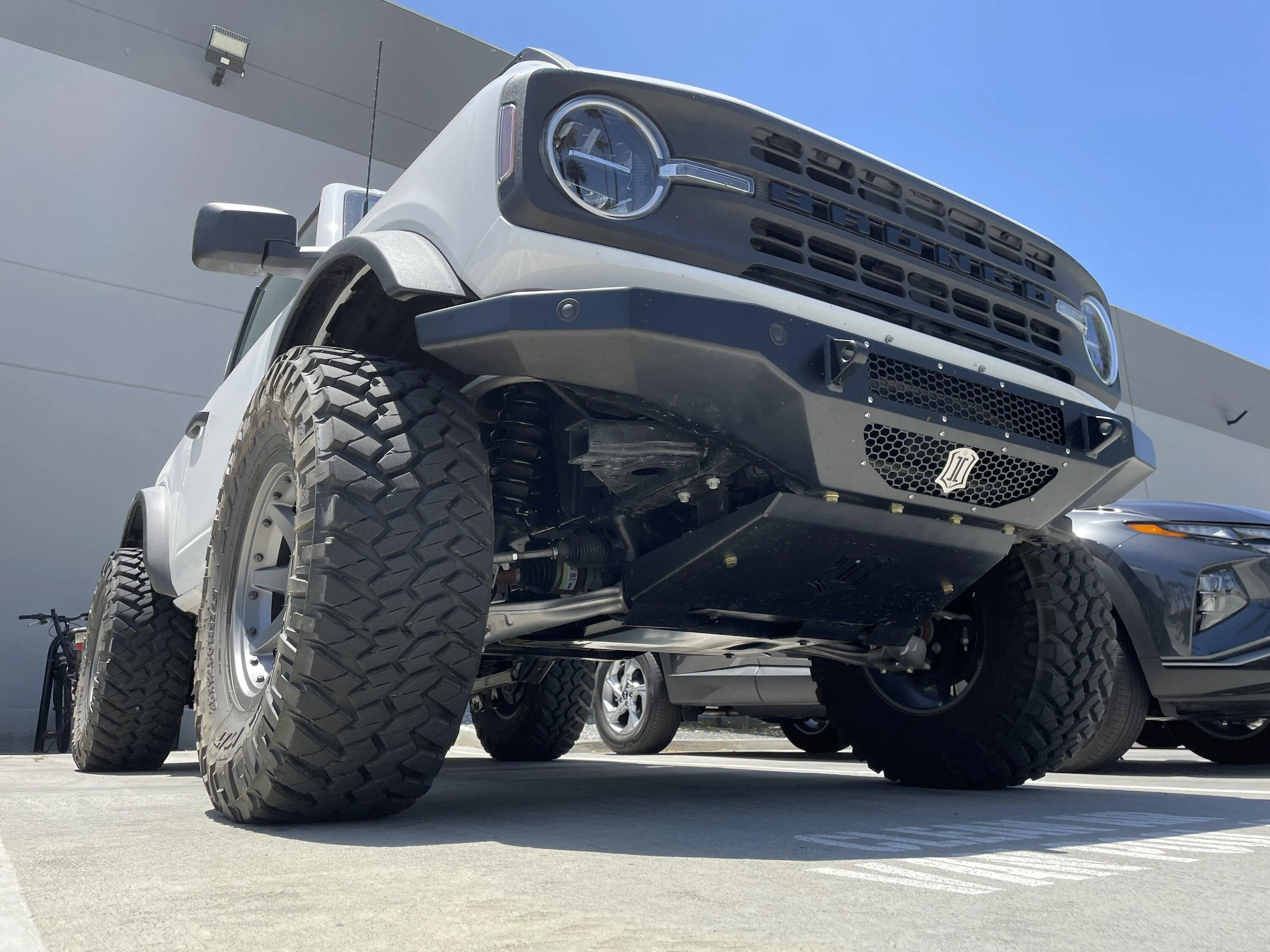 Ford Bronco Lobo Off-Road Crash Bar Erase & Brace Kit IMG_3586