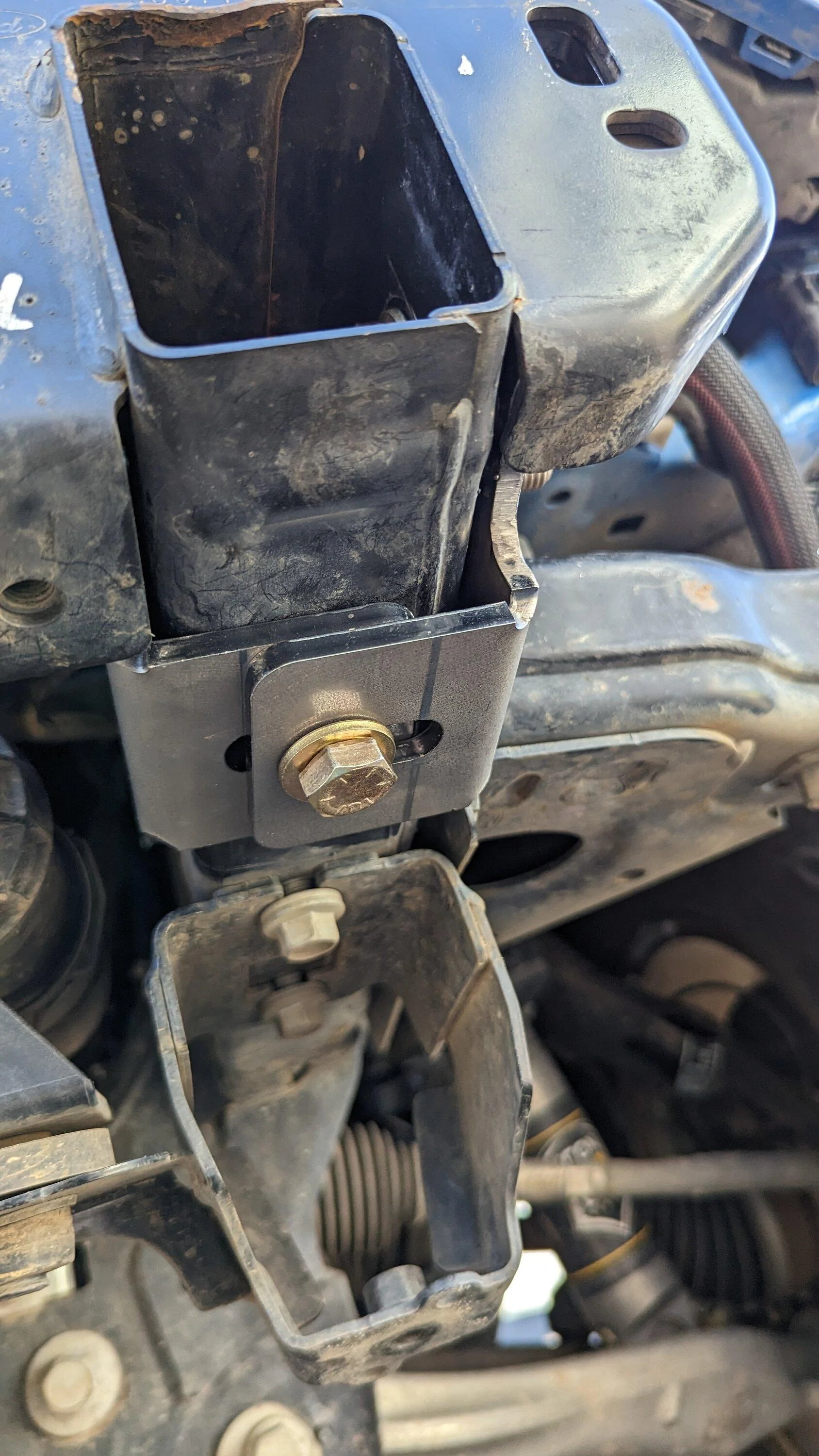 Ford Bronco Damage while using winch on improperly installed Rough Country High Mount PXL_20230513_214048510