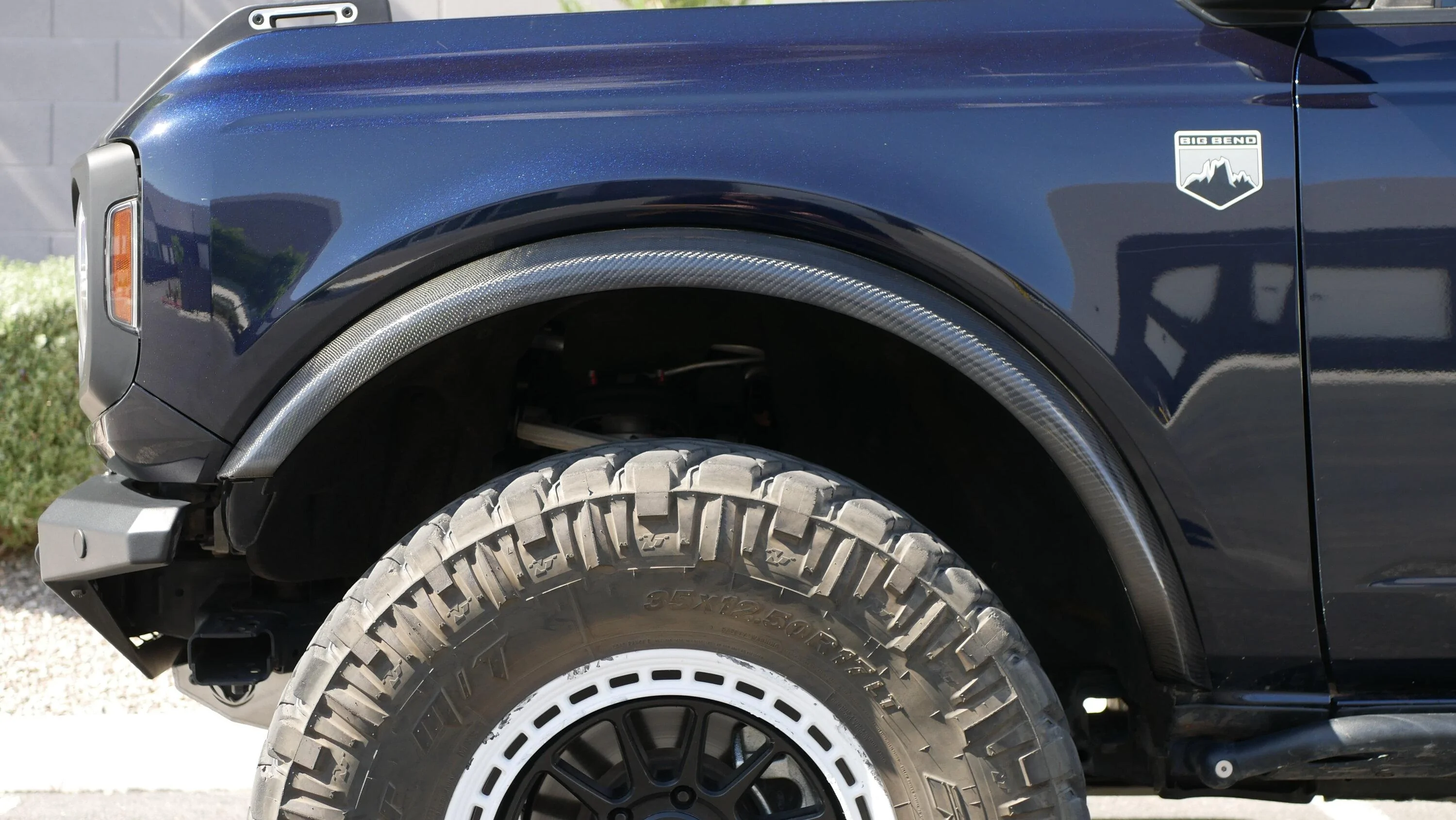 Ford Bronco Installed Carbon Fiber Fender Flares by Composite Offroad Parts from Lobo Off-Road P1060724