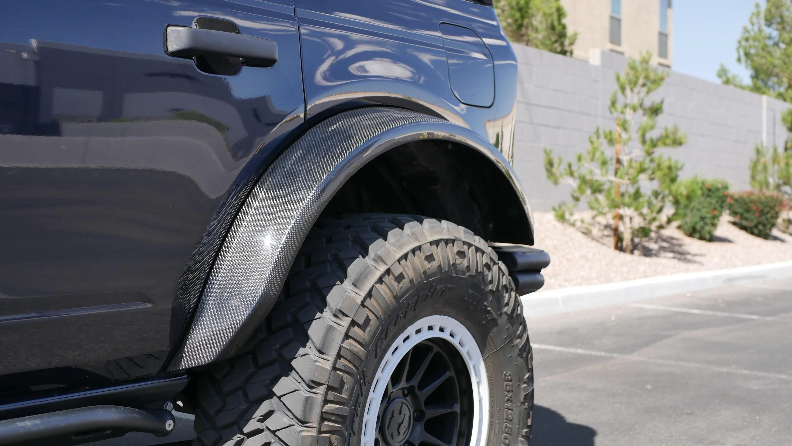Ford Bronco Installed Carbon Fiber Fender Flares by Composite Offroad Parts from Lobo Off-Road P1060733