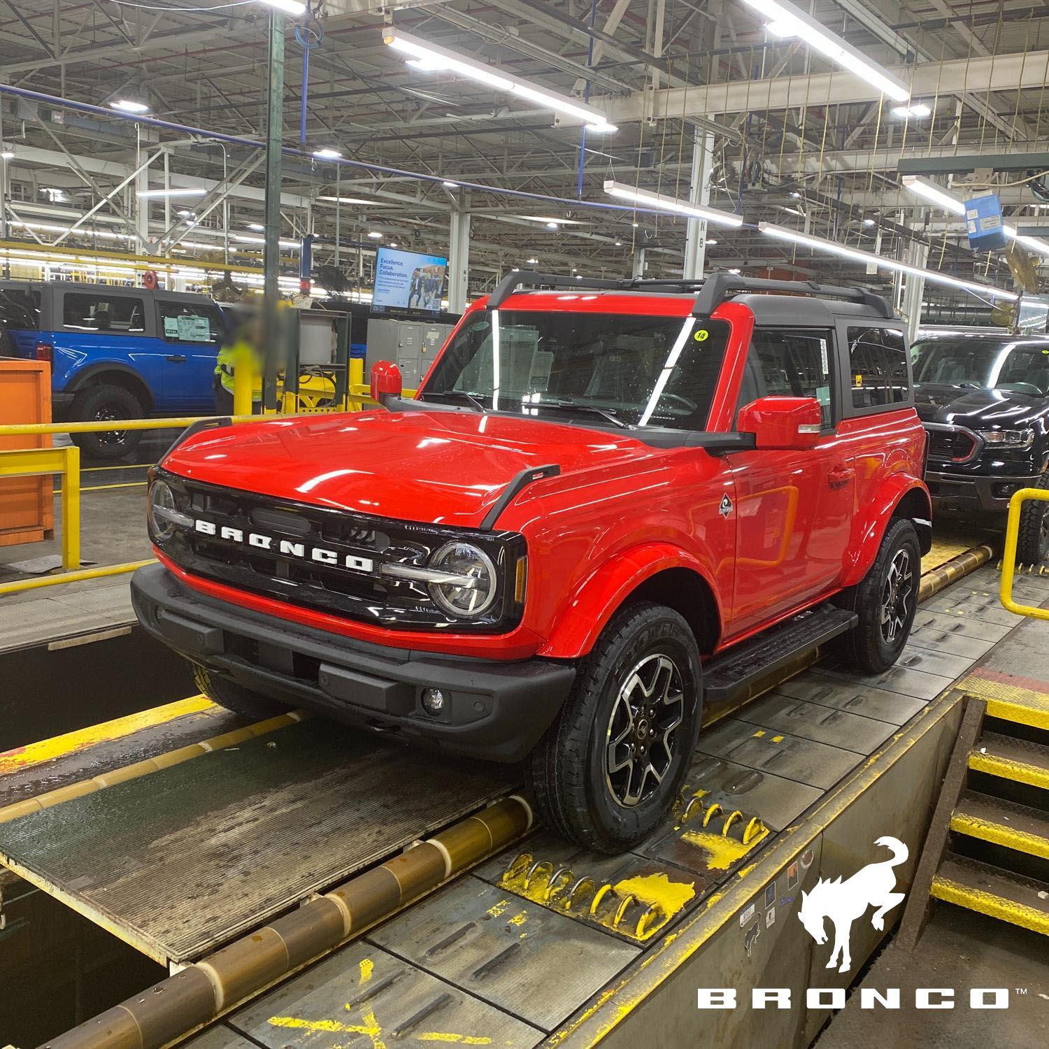 Ford Bronco Bronco Build Week 4/10/2023 assembly line photo outer banks