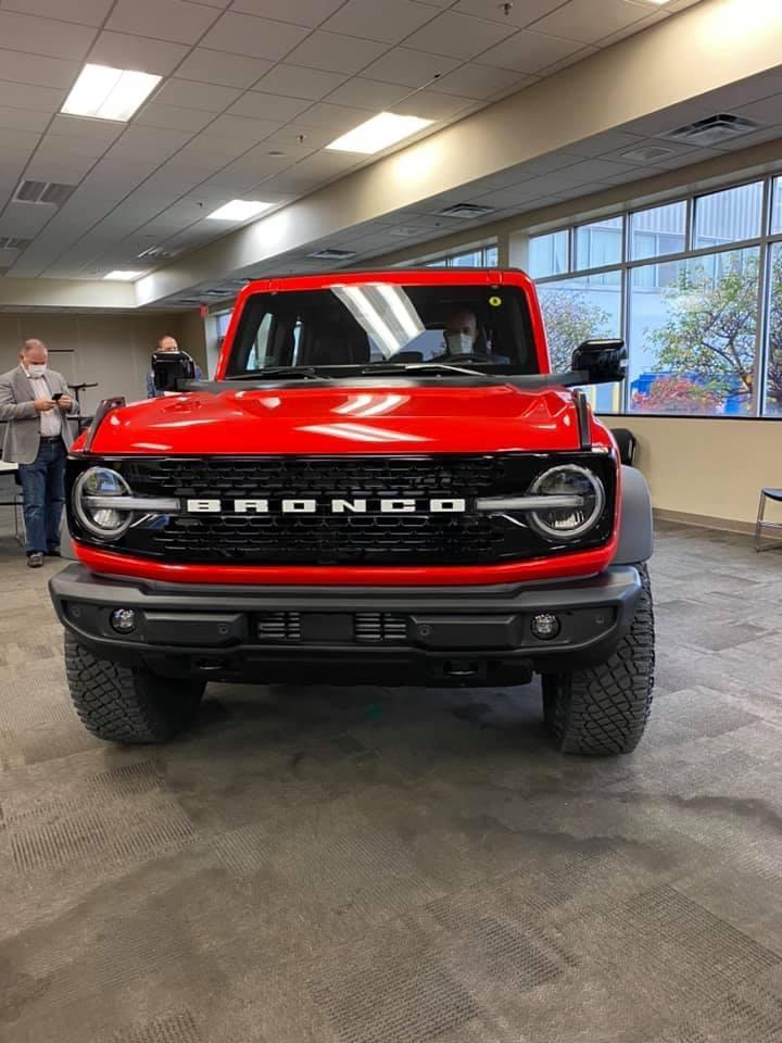 Soft-Top-Bronco-Race-Red-Wildtrak-4Door.jpg