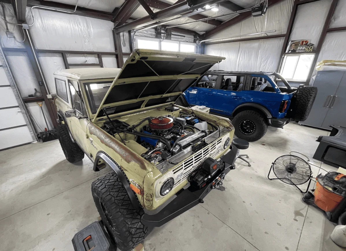 Ford Bronco Got a Kick A$$ Garage?... Post it Here! 🏡 1684189704231