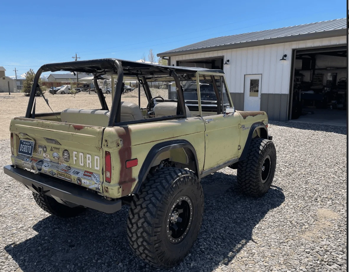 Ford Bronco Got a Kick A$$ Garage?... Post it Here! 🏡 1684189779985