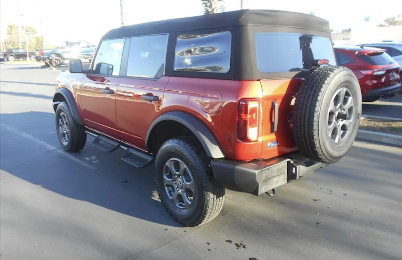 Ford Bronco Old Bronco guy with a New Bronco 25AB8459-4AE4-416C-9F0D-1A28526D98F6