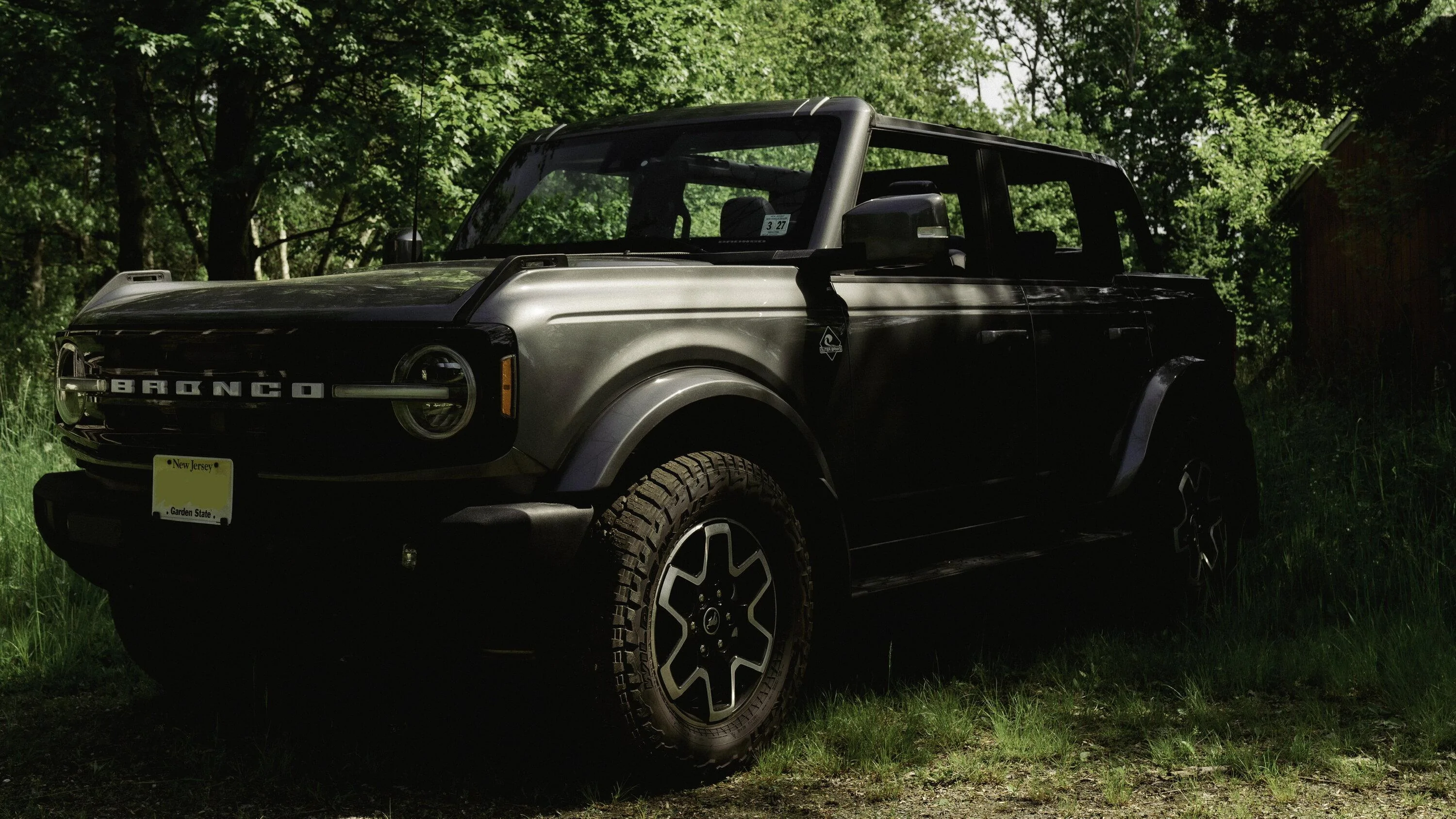 Ford Bronco CARBONIZED GRAY Bronco Club _DSC4916