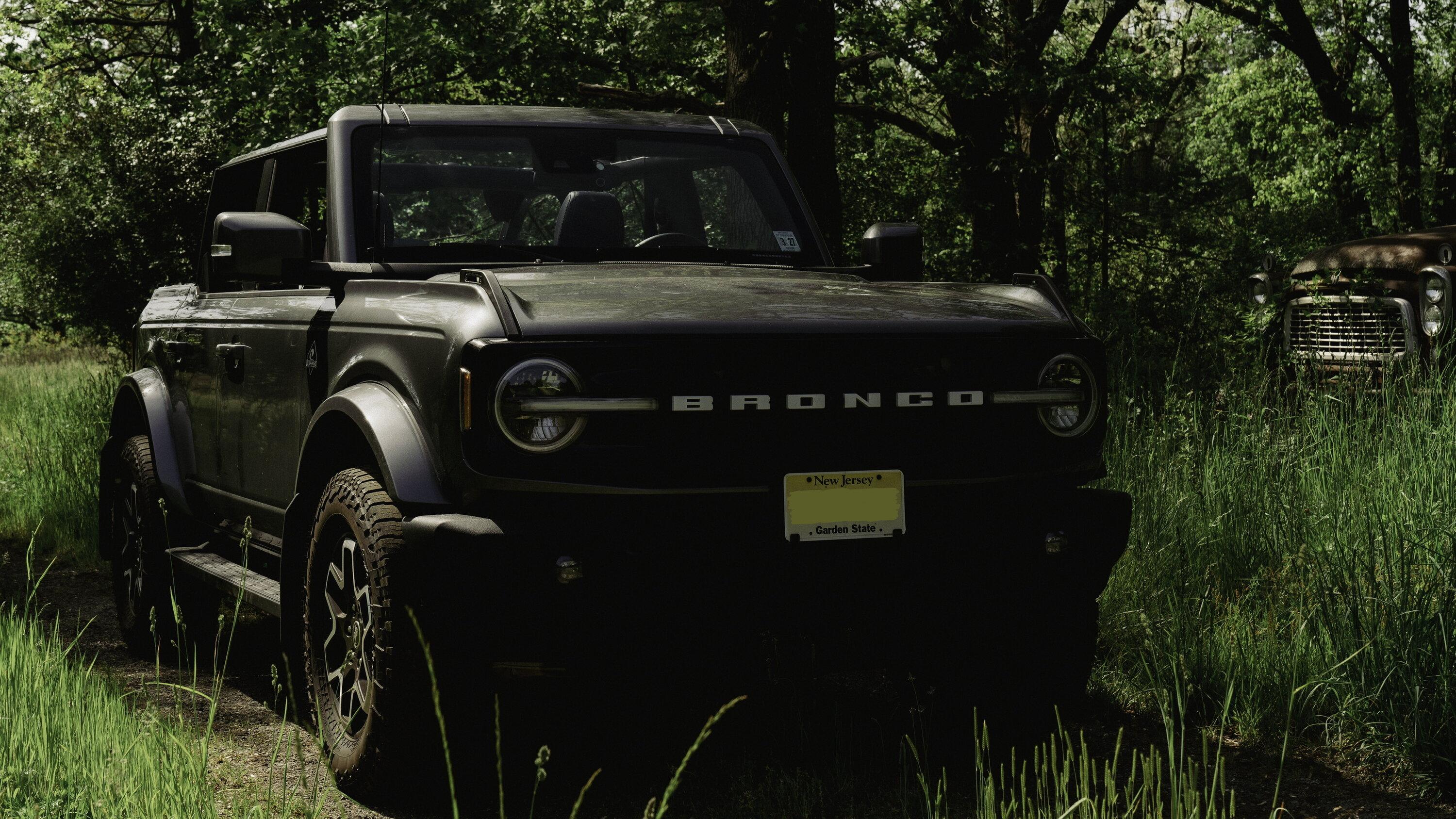 Ford Bronco CARBONIZED GRAY Bronco Club _DSC4944
