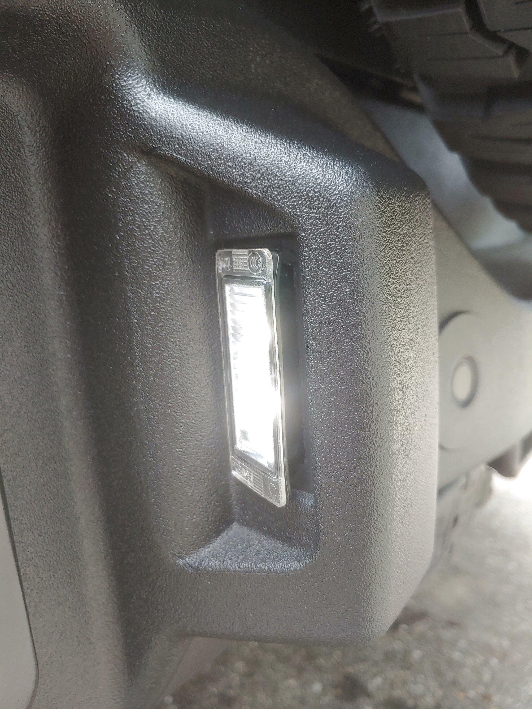 Ford Bronco License plate light 0519231034