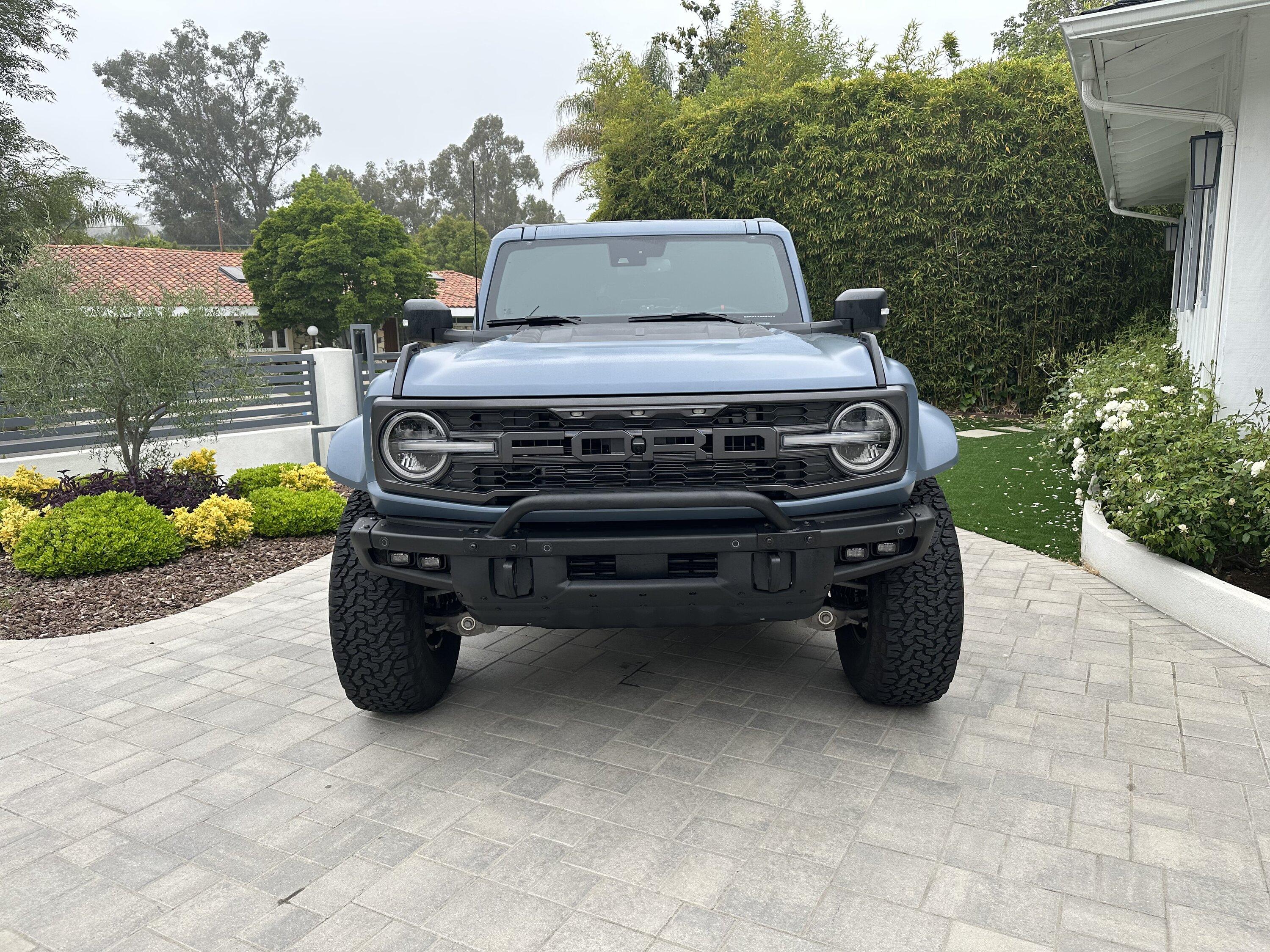Bronco Raptor Colour Match Sand Bronco Raptor, Color match flares azure gray, matte wrap, blacked out ...