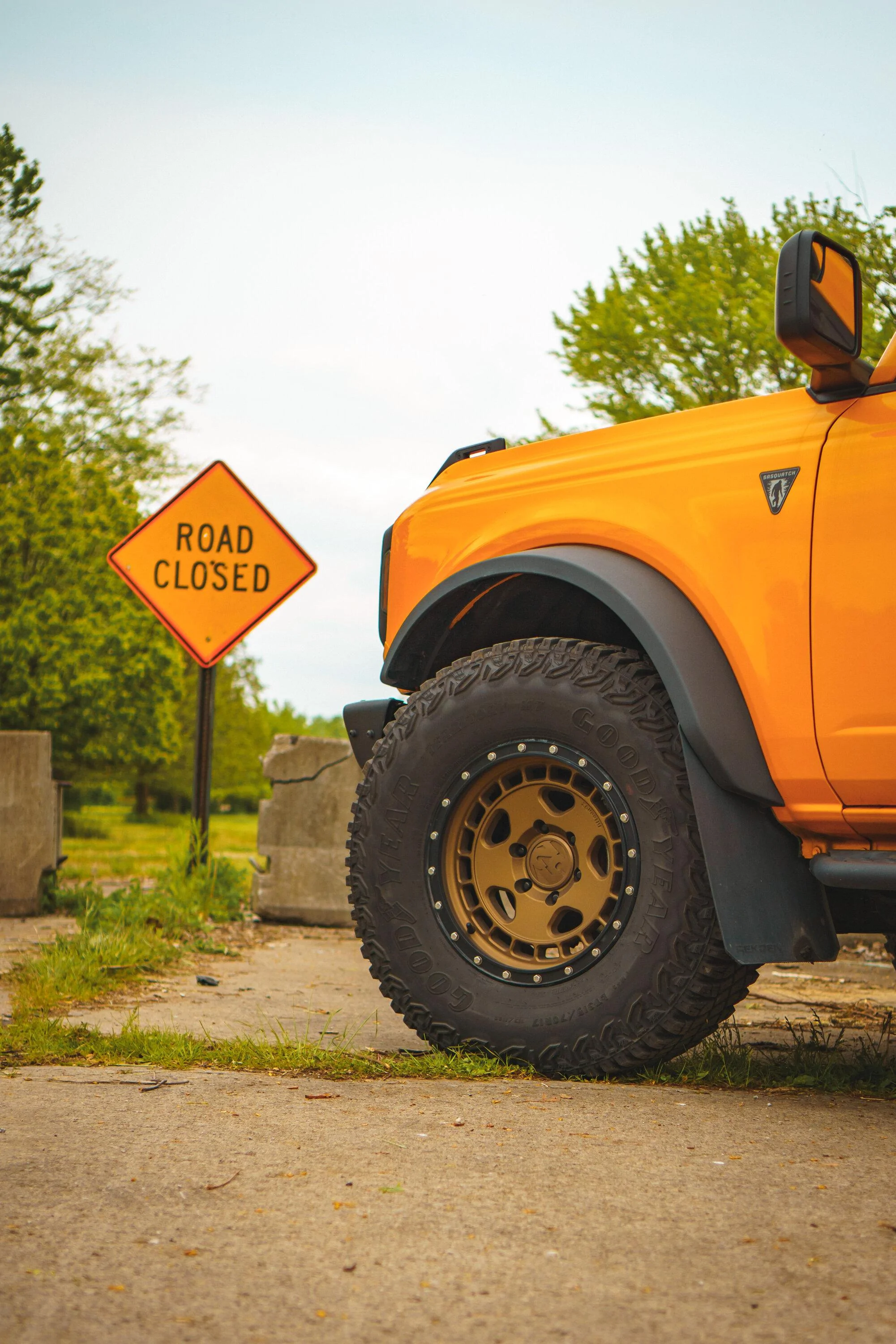 Ford Bronco CYBER ORANGE Bronco Club DSC03758