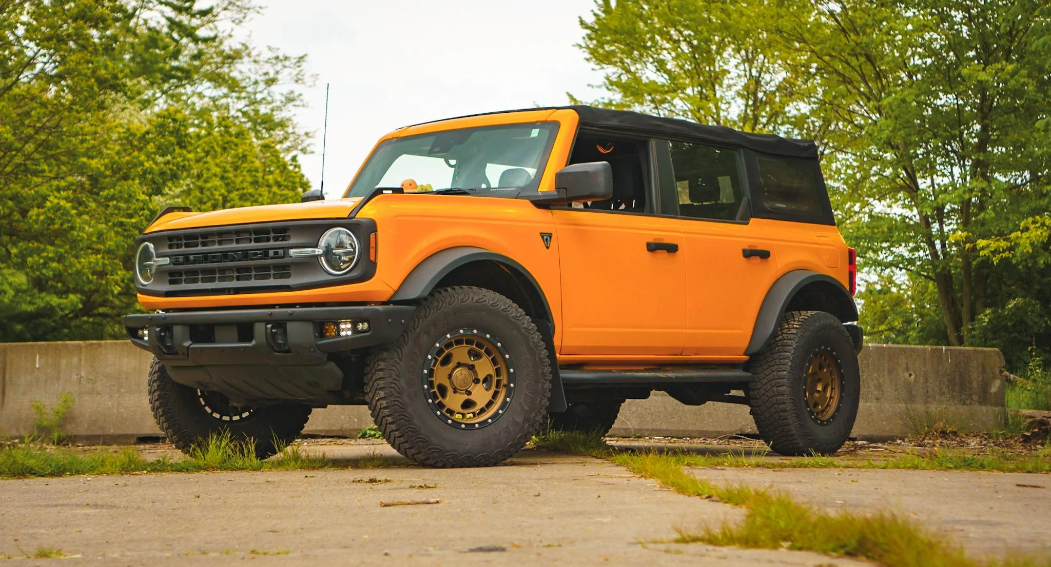 Ford Bronco CYBER ORANGE Bronco Club DSC03743