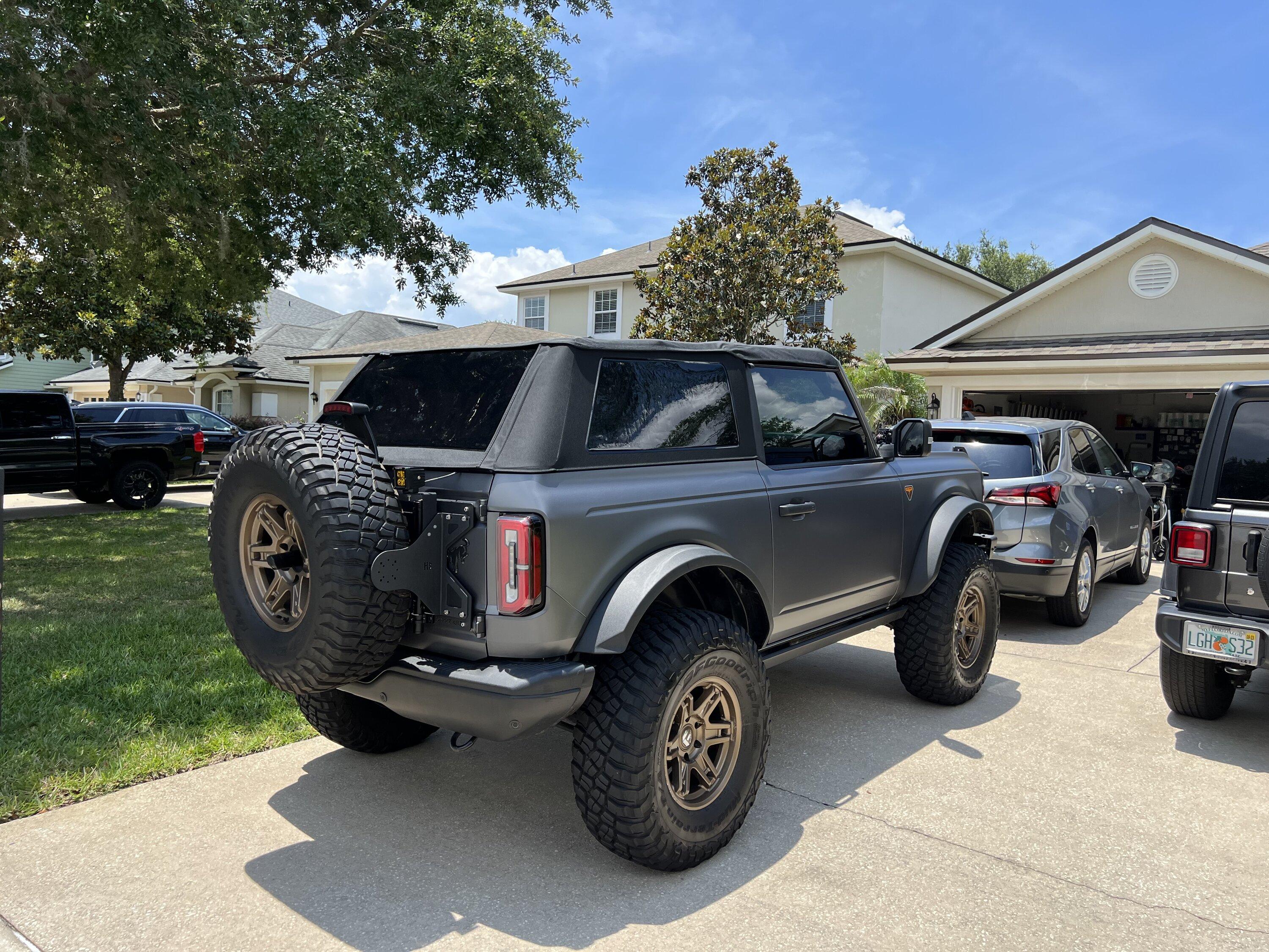 Ford Bronco Rampage TrailView Fastback Soft Top for 2 door Bronco -- installed first impressions & photos IMG_3020