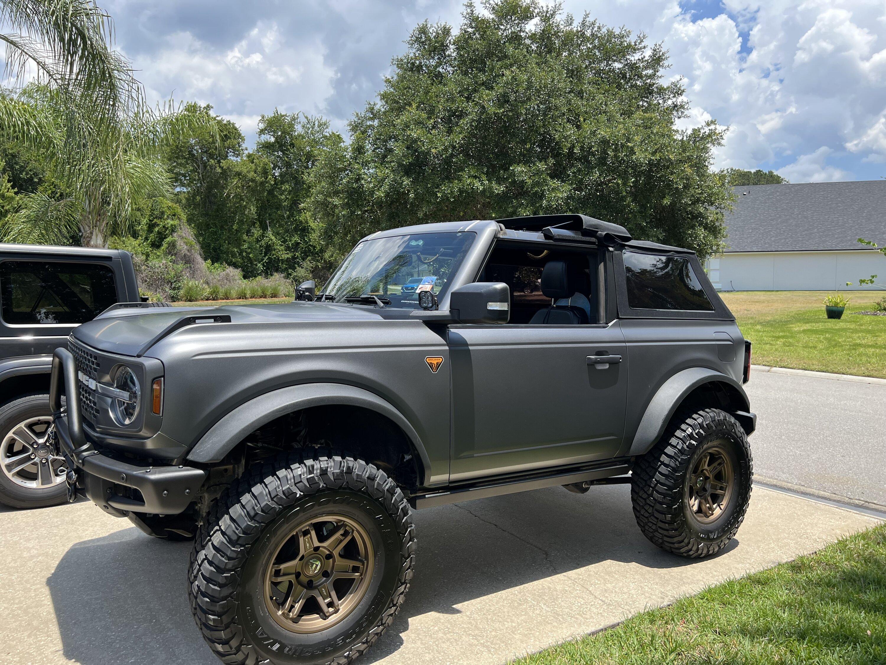 Ford Bronco Rampage TrailView Fastback Soft Top for 2 door Bronco -- installed first impressions & photos IMG_3024