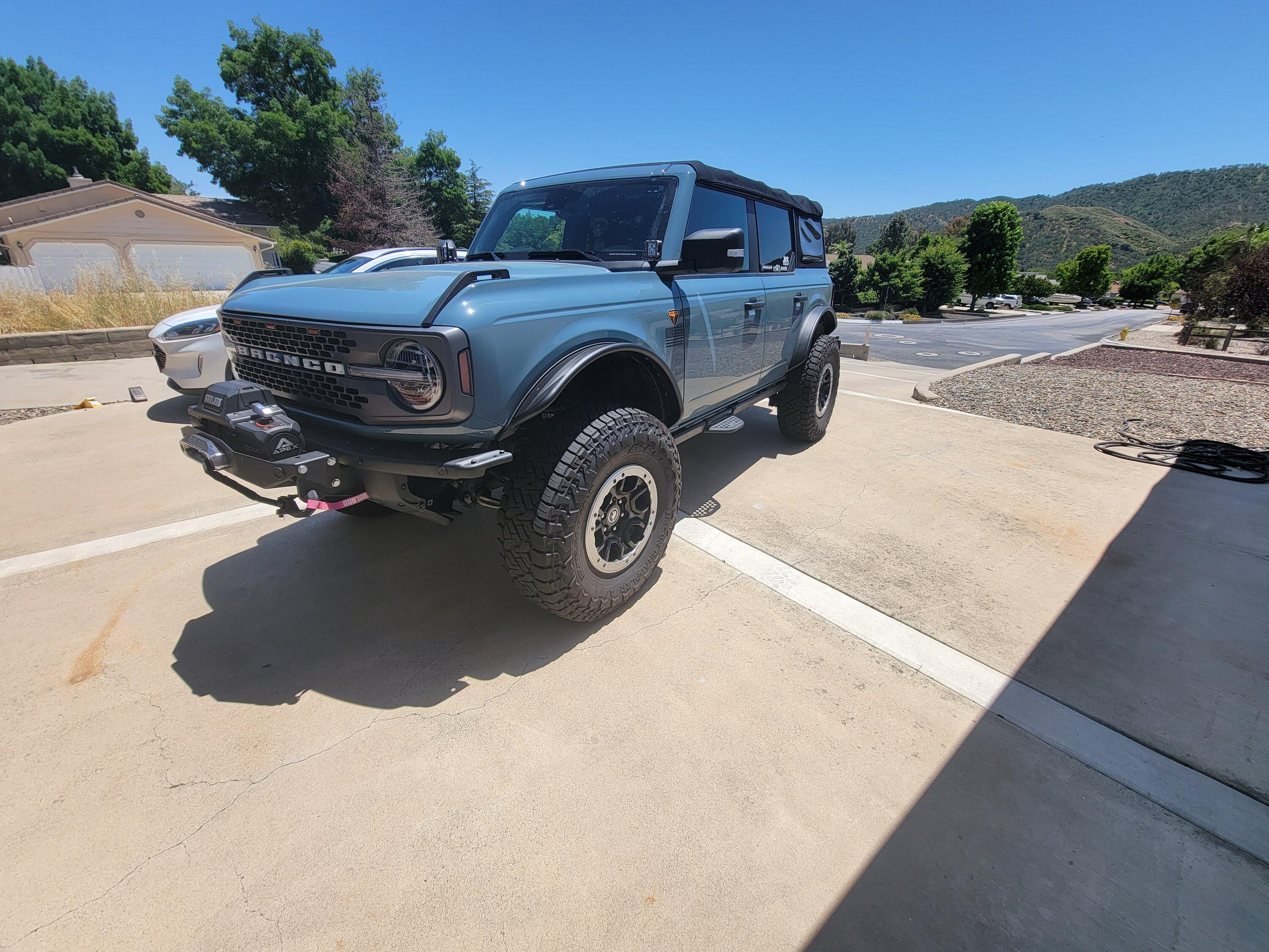 Ford Bronco 37x12.50r17 will not fit? 20230521_125435