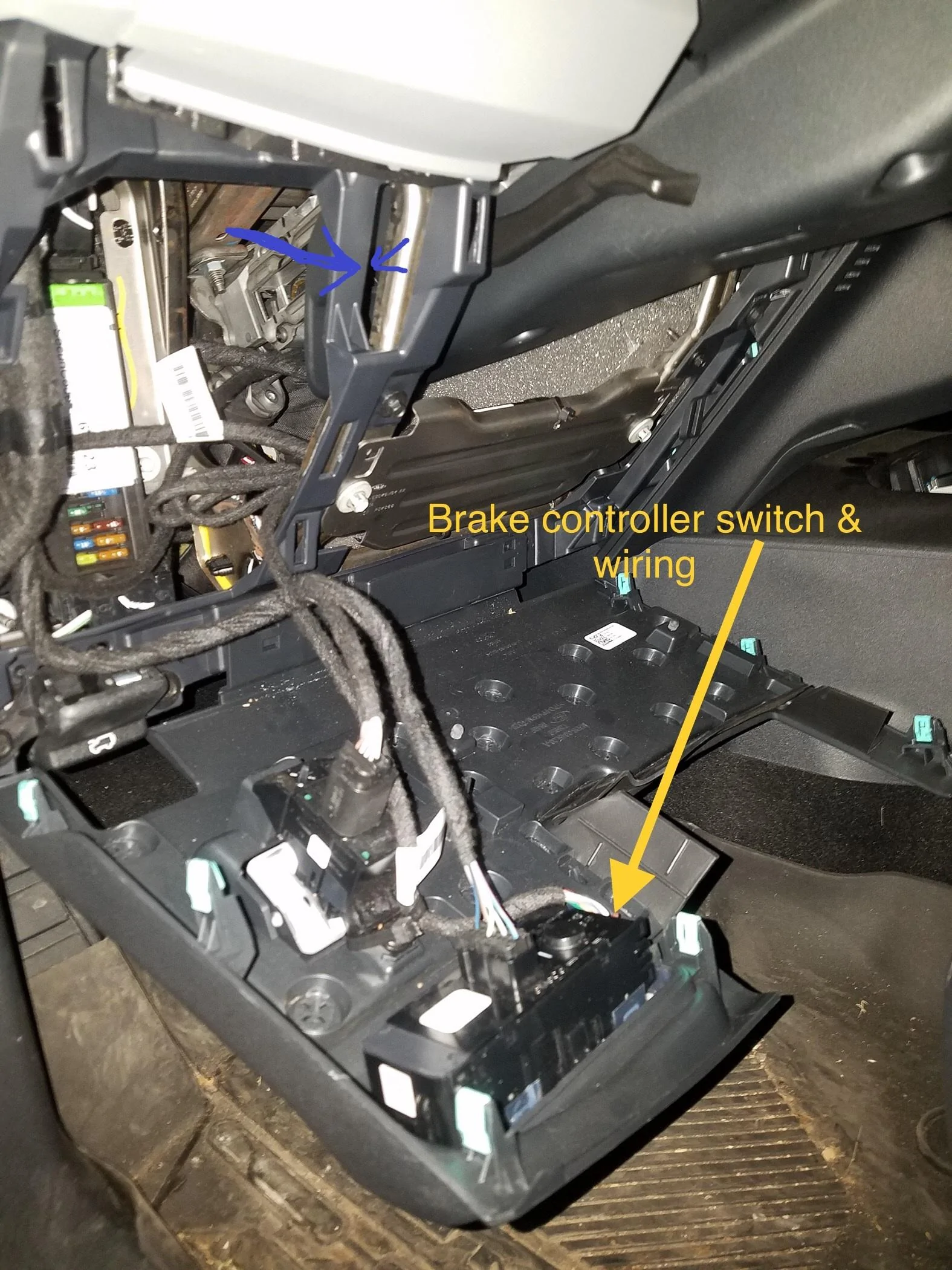 Ford Bronco FORD ACCESSORY BRAKE CONTROLLER INSTALL MADE EASY.! D5A78B01-4E6A-46BD-A780-40D29291D276