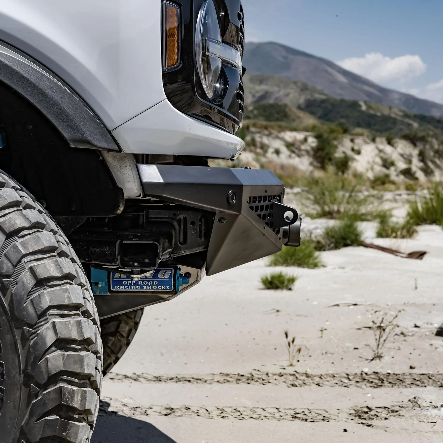 Ford Bronco Lobo Off-Road WNC Front Winch Bumper F6-17-4510_J-1200w-1500sq