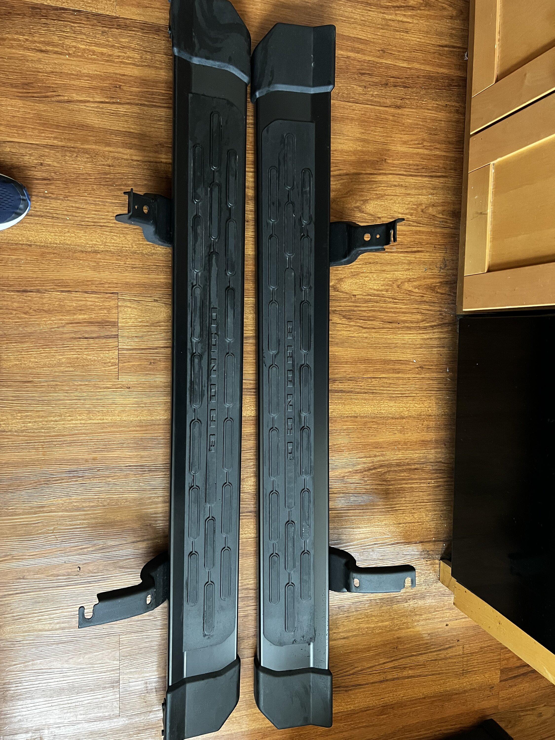 Ford Bronco OEM 2 door side steps (local pickup) IMG_0970