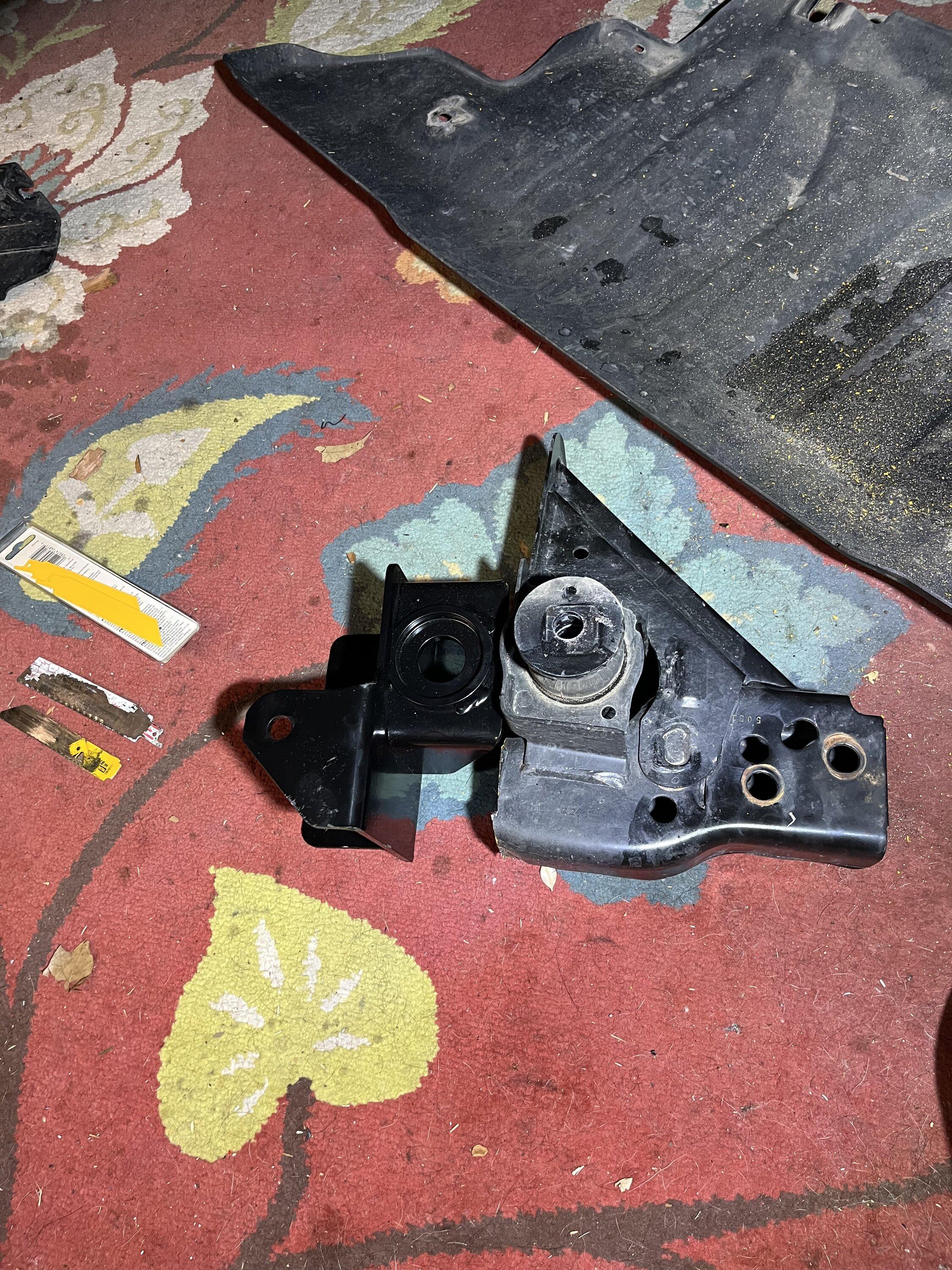 Ford Bronco Front collision piece, what to do with it? IMG_7610