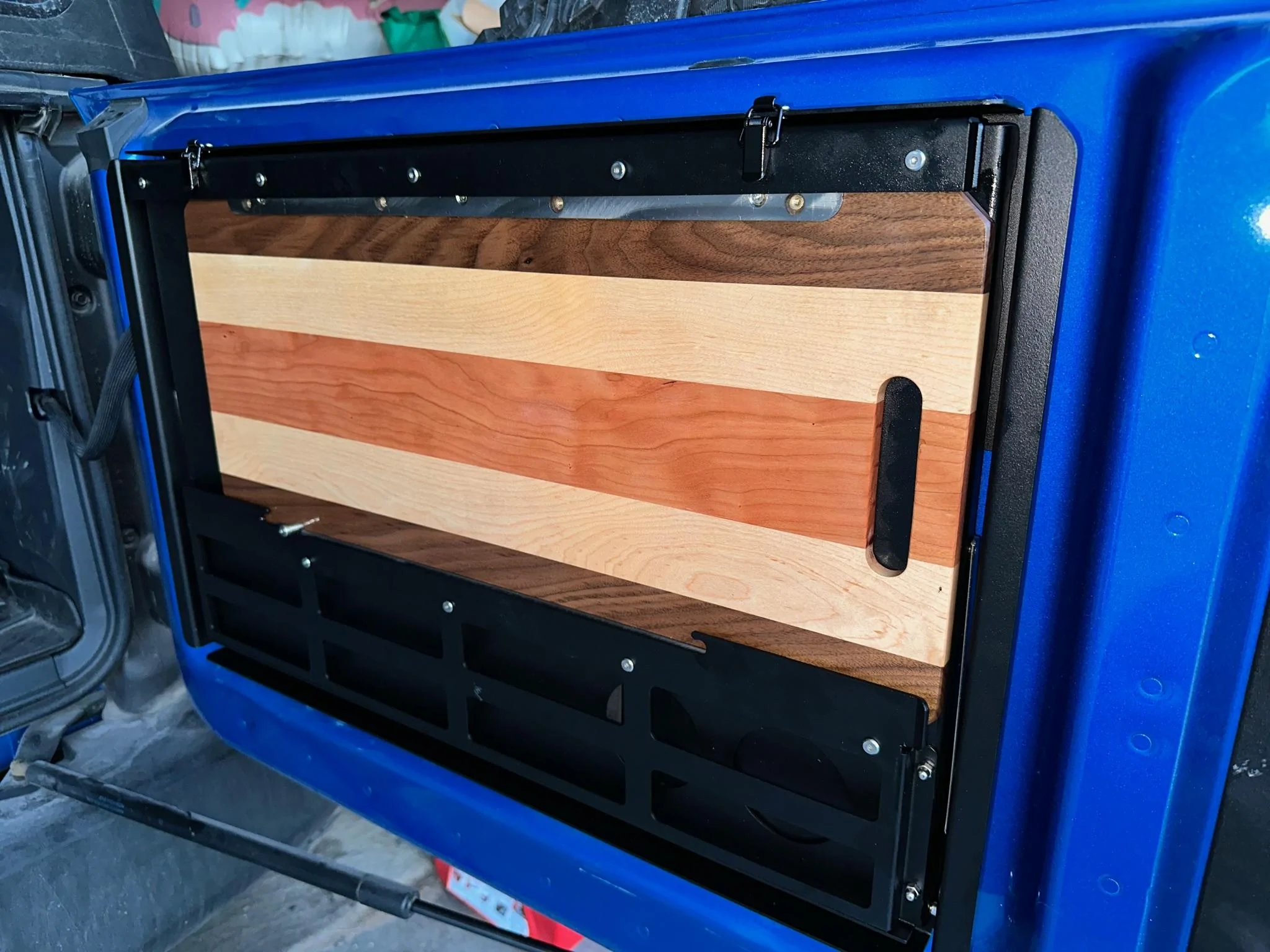 Ford Bronco Goose gear tailgate table installed! 8533EE4B-7CB6-439E-AC82-B9C359C8F606