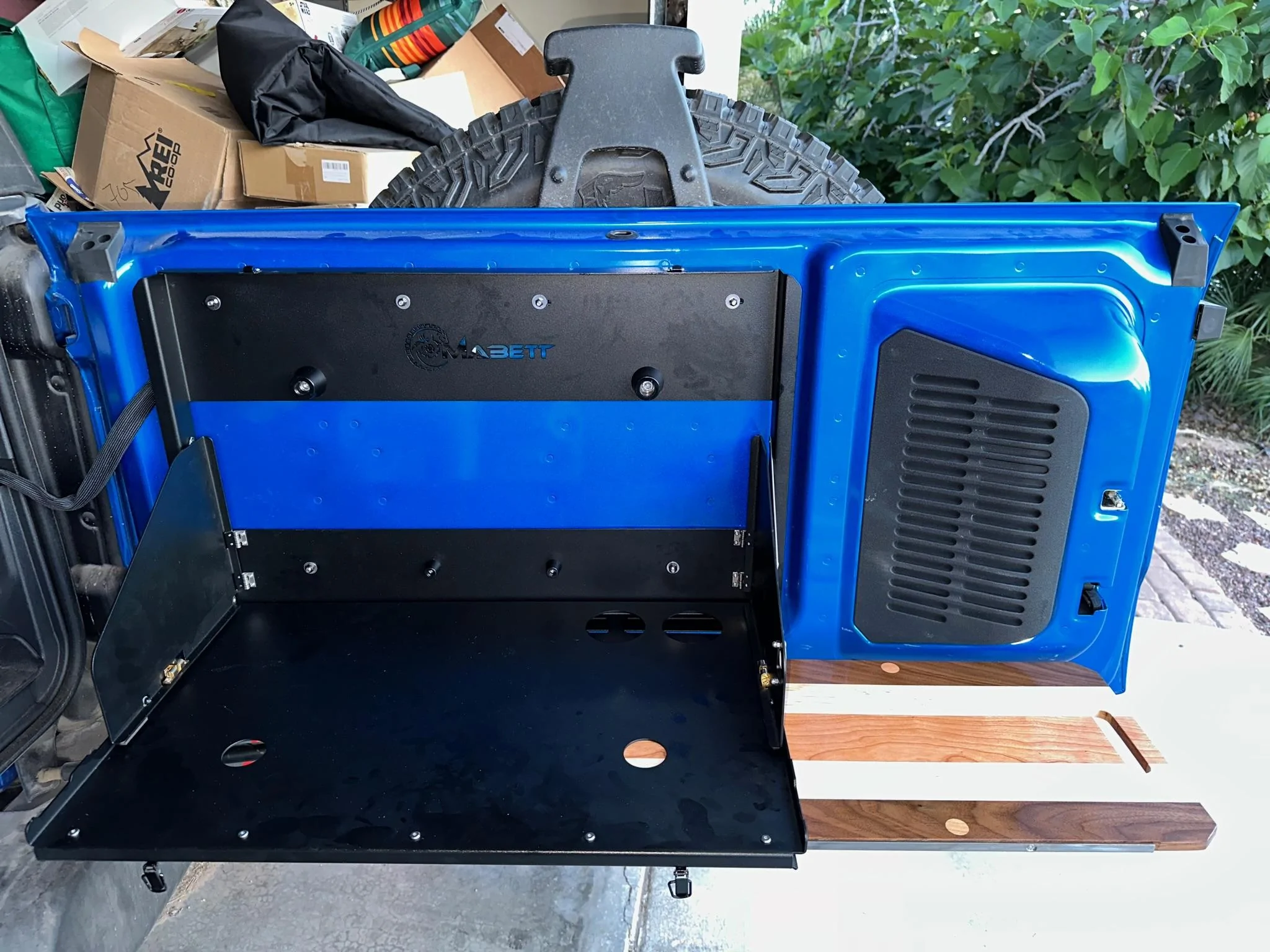 Ford Bronco Goose gear tailgate table installed! 0F68C9C9-0D86-4642-B1F9-55333979AD20