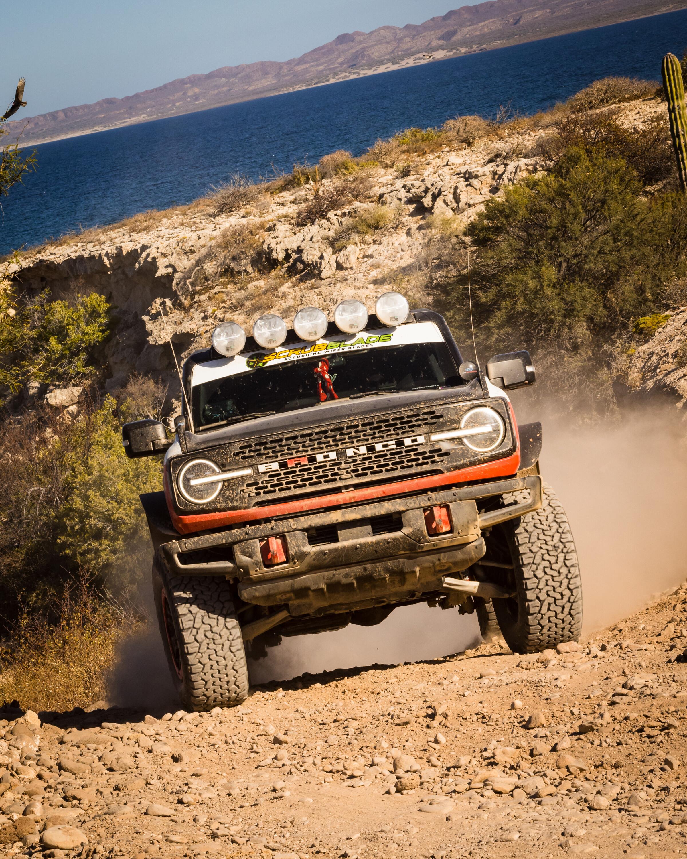 Ford Bronco Bronco Offroad Expedition 52922344065_3d04ca88a6_4k