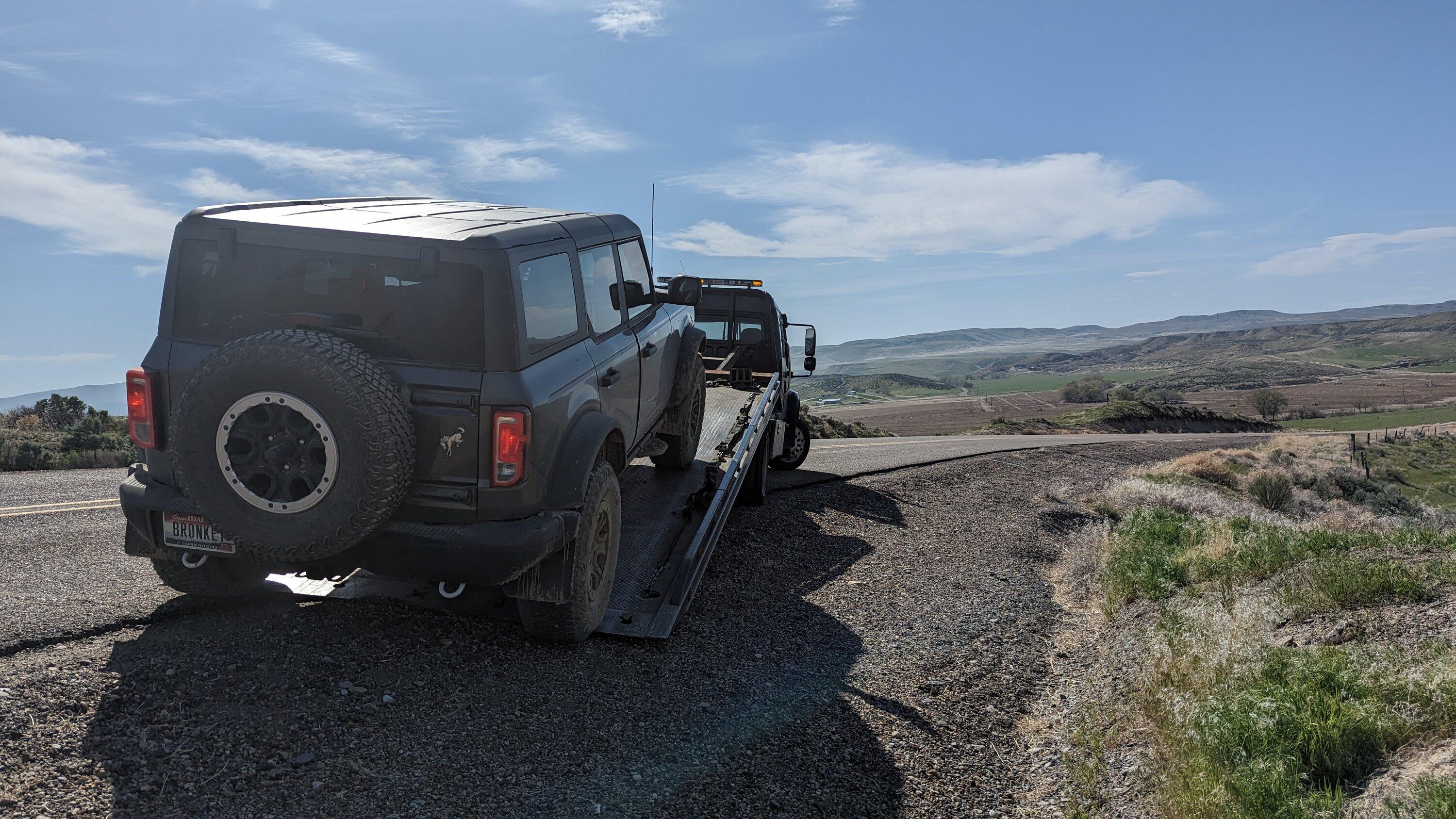 Ford Bronco CARBONIZED GRAY Bronco Club 1684945634357